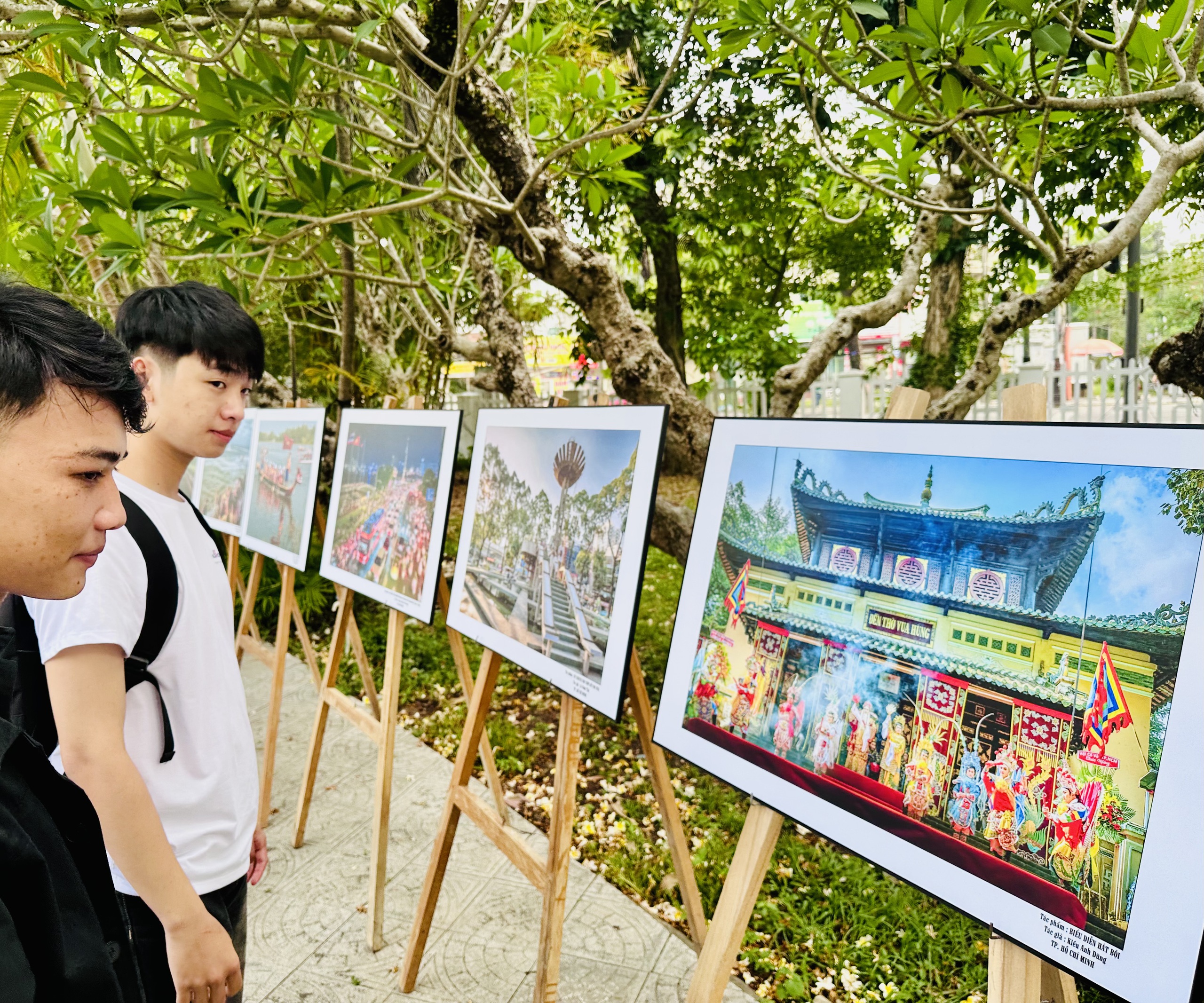"Những góc nhìn di sản" – triển lãm ý nghĩa của ba thành phố kết nghĩa - Ảnh 2.