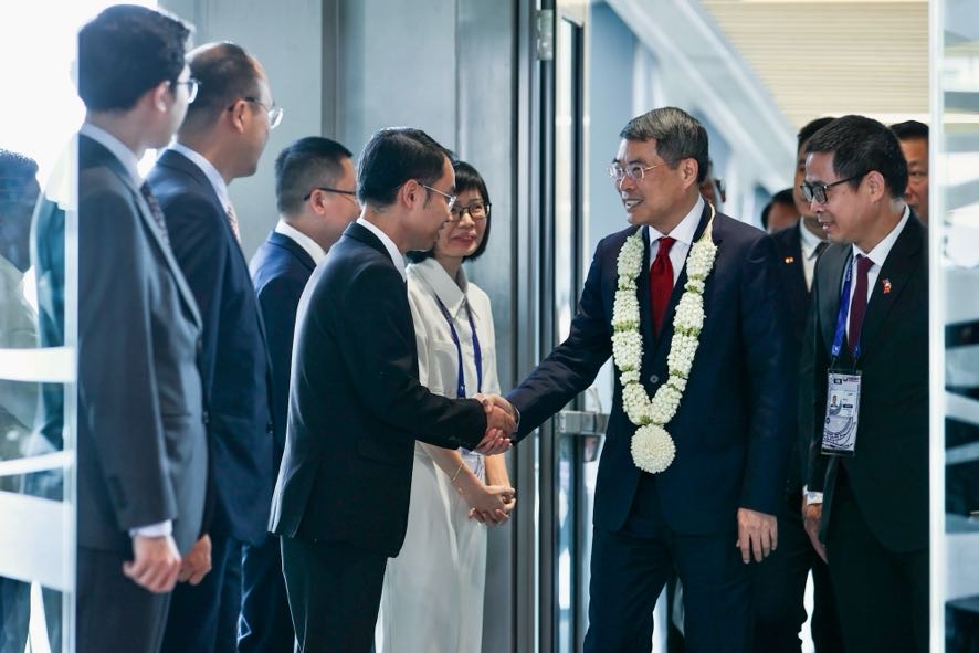 Thủ tướng Lê Minh Hưng đến Philippines dự Hội nghị Cấp cao ASEAN - Ảnh 2.
