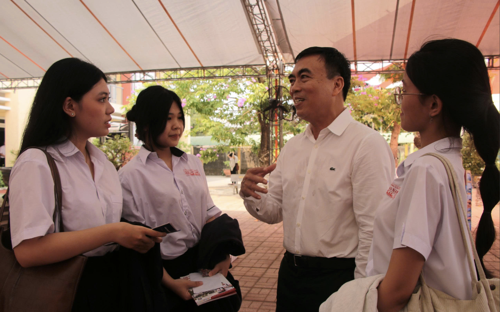 Trường ĐH Khoa học Xã hội và Nhân văn TPHCM tuyển sinh ĐH năm 2026 bằng xét tổng hợp