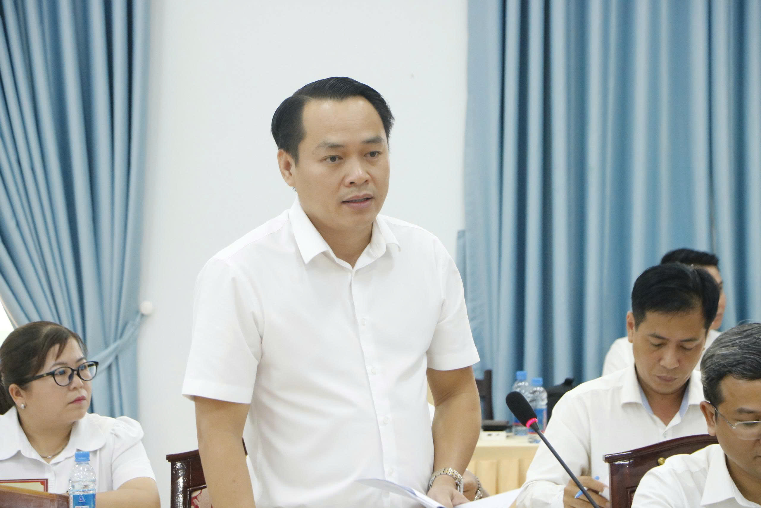 Chủ tịch HĐND TPHCM chỉ đạo gỡ kh&oacute; cho ph&aacute;t triển đ&ocirc; thị TPHCM tại phường Ph&uacute; An - Ảnh 2.