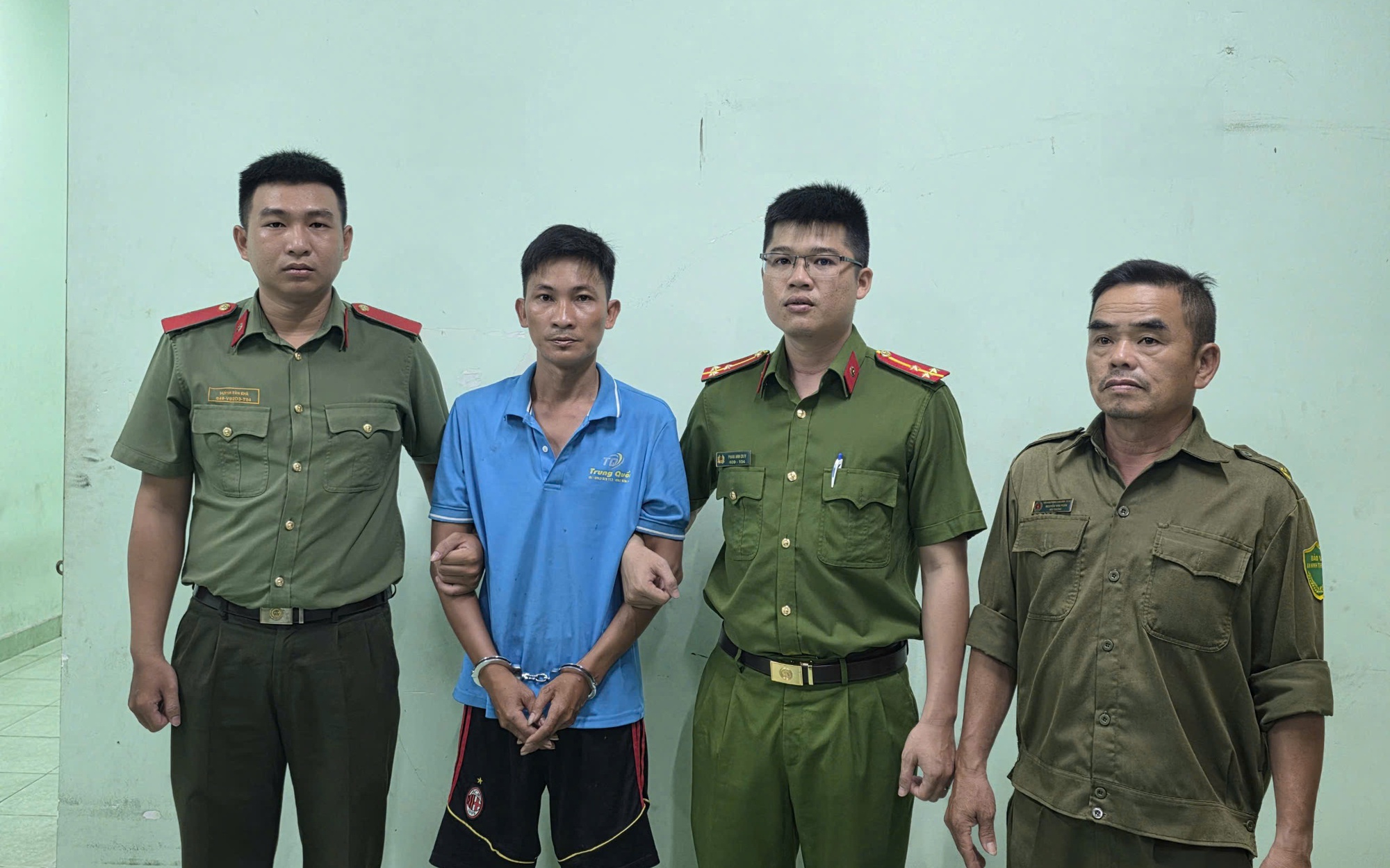 Tạm giữ hình sự người đàn ông đánh con riêng của “vợ hờ” ở TPHCM