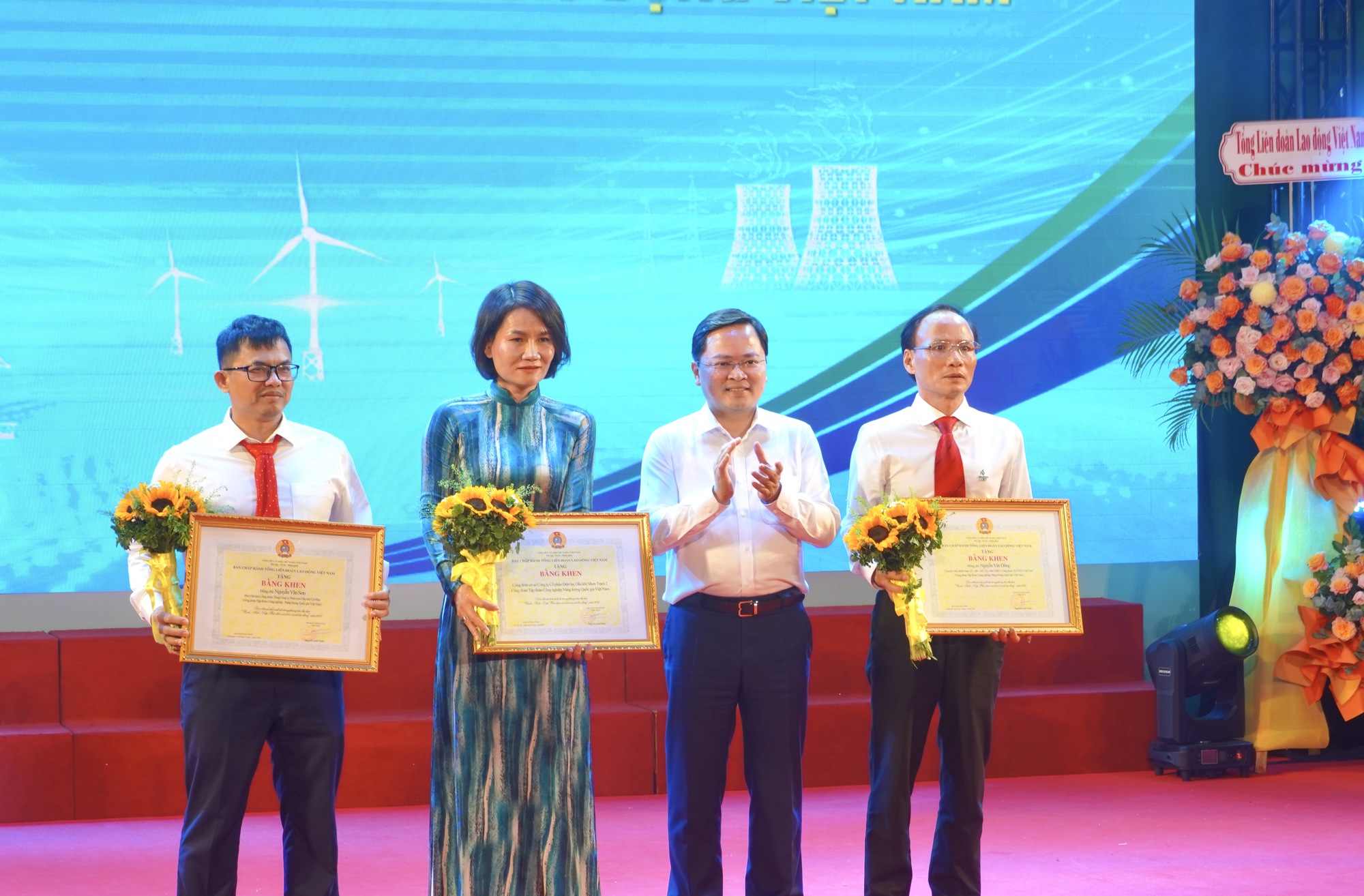 Người lao động ngành Công nghiệp - Năng lượng được tiếp thêm động lực trong Tháng Công nhân - Ảnh 4.
