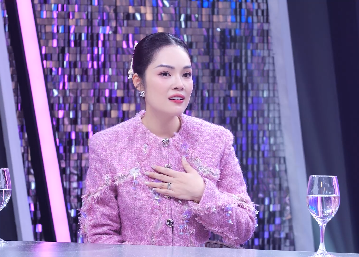 Diễn viên Dương Cẩm Lynh: "Gia đình là nơi bình yên nhất!" - Ảnh 4.