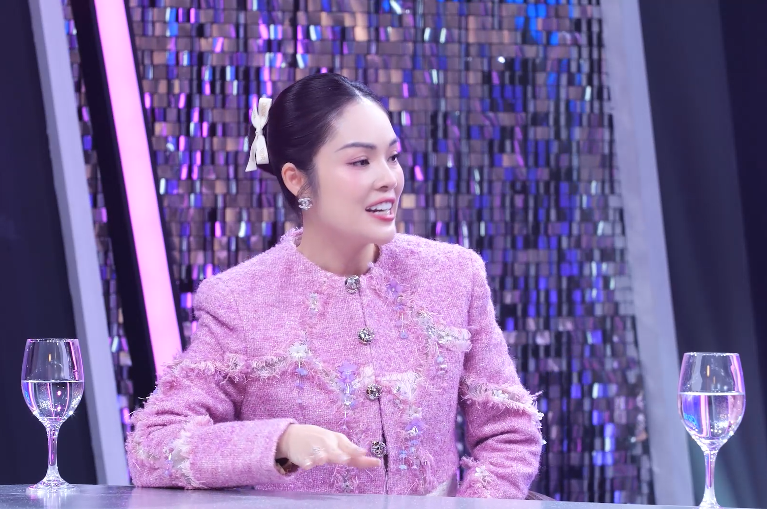 Diễn viên Dương Cẩm Lynh: "Gia đình là nơi bình yên nhất!" - Ảnh 1.