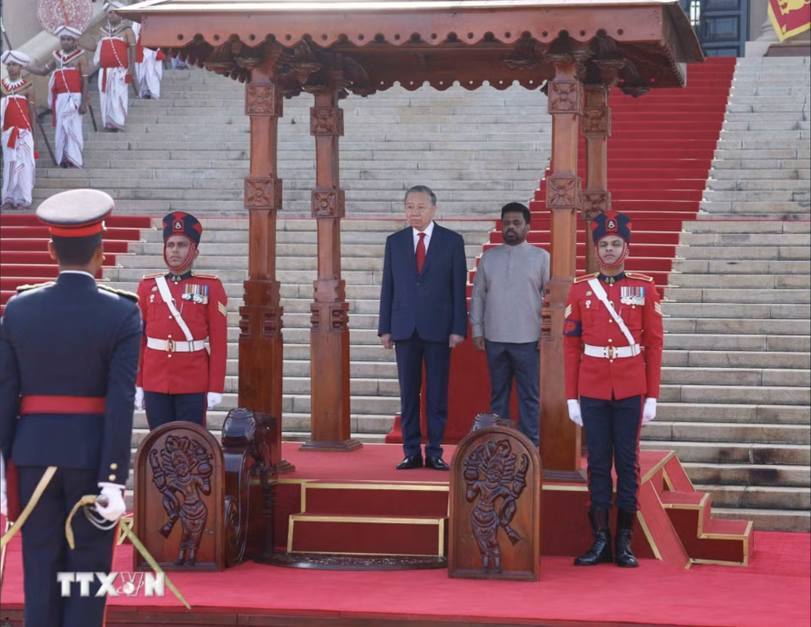 Tổng thống Sri Lanka chủ trì lễ đón trọng thể Tổng Bí thư, Chủ tịch nước Tô Lâm - Ảnh 4.