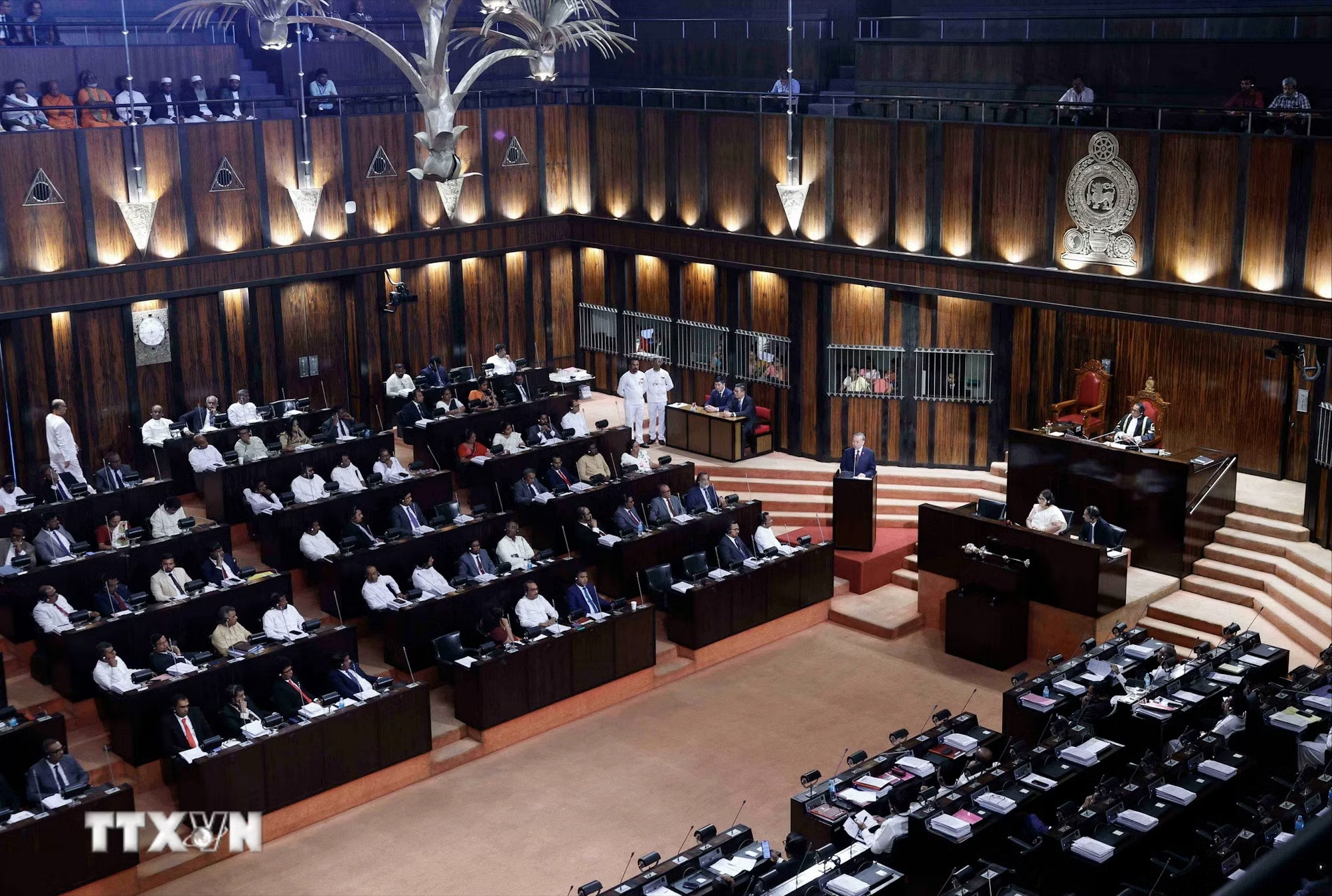 Tổng Bí thư, Chủ tịch nước Tô Lâm phát biểu tại Quốc hội Sri Lanka - Ảnh 2.