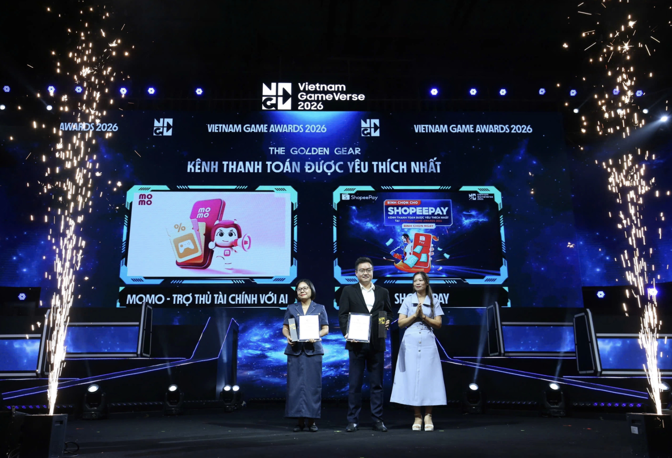 “Tiệm phở anh Hai” bất ngờ trở thành tâm điểm trong đêm 8-5, chuyện gì đang xảy ra? - Ảnh 3.