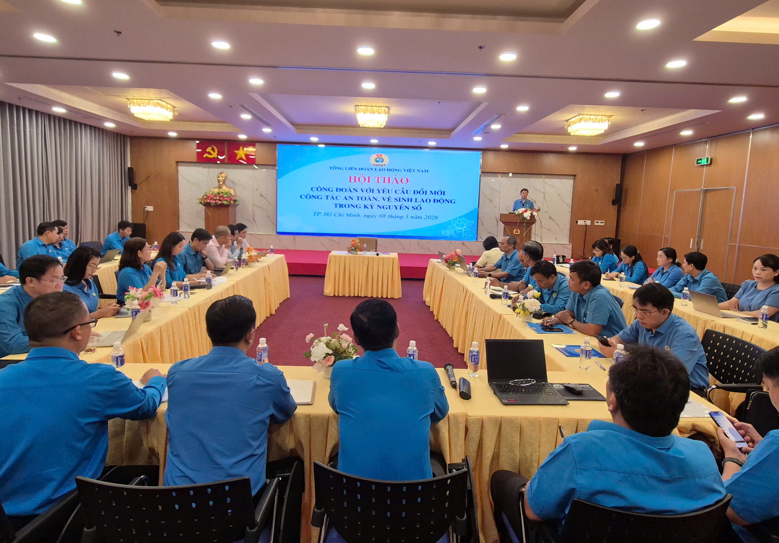 Công đoàn nâng cao hiệu quả công tác an toàn, vệ sinh lao động trong kỷ nguyên số - Ảnh 2.