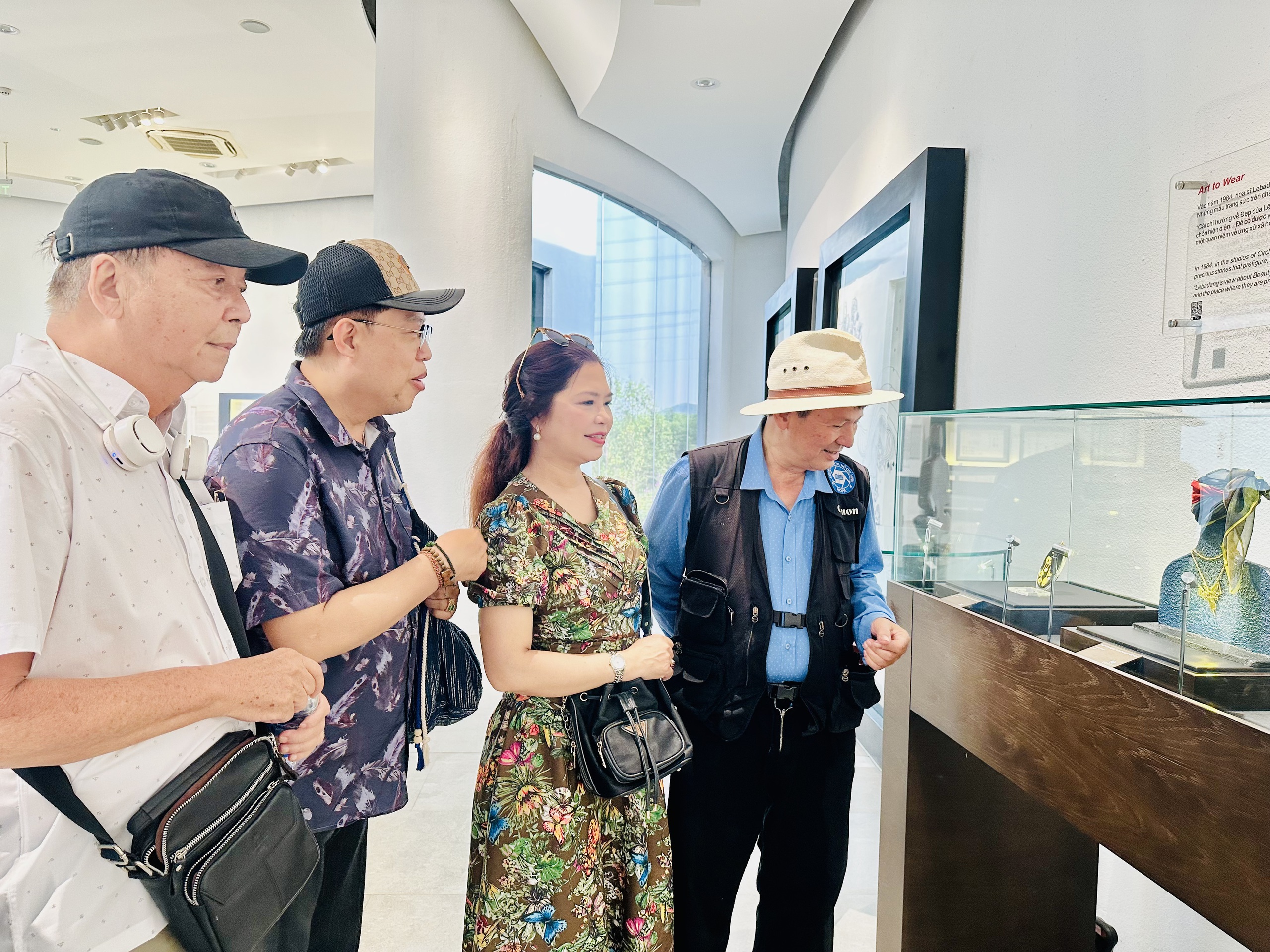 NSƯT Hạnh Th&uacute;y - Chạm v&agrave;o chiều s&acirc;u văn h&oacute;a từ Kh&ocirc;ng gian lưu niệm L&ecirc; B&aacute; Đảng   - Ảnh 8.