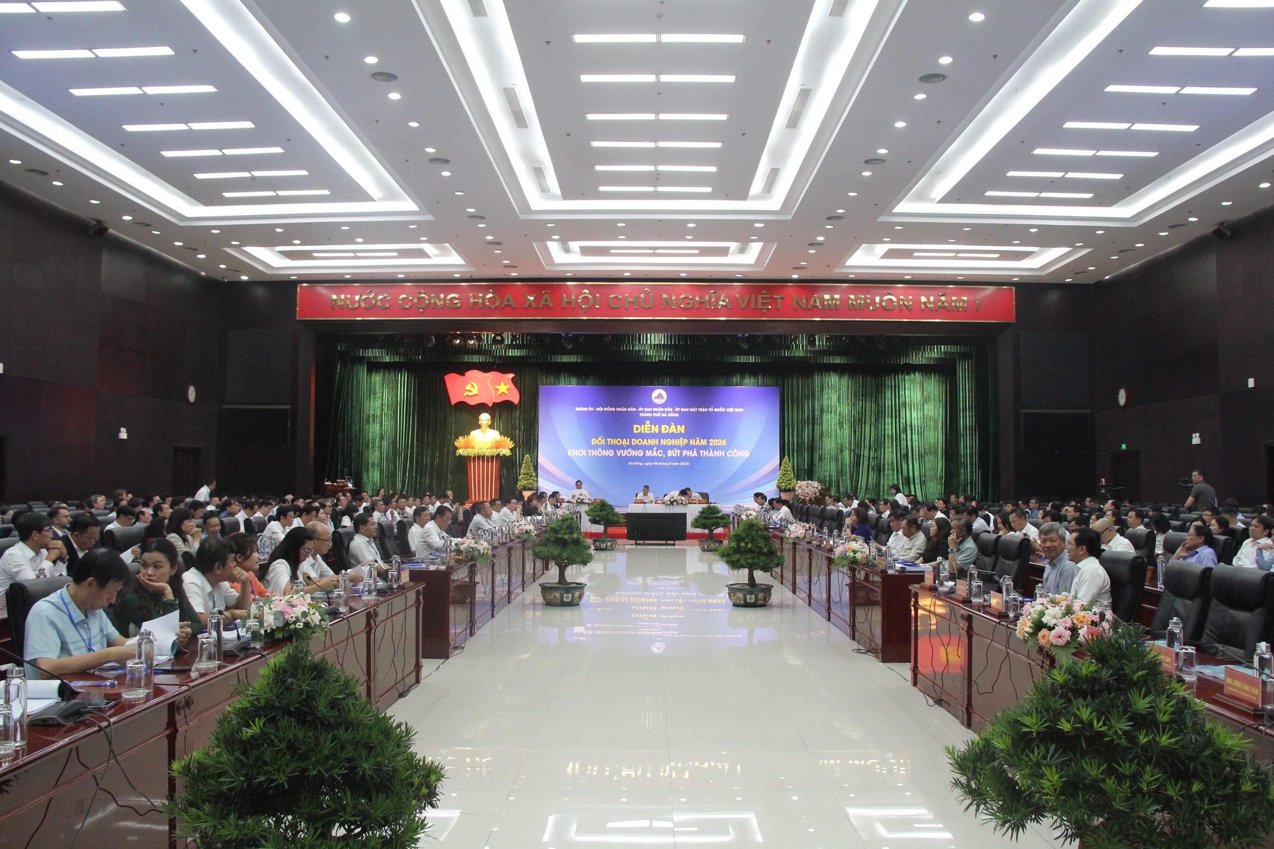 Chủ tịch Đ&agrave; Nẵng cam kết hỗ trợ doanh nghiệp: N&oacute;i l&agrave; l&agrave;m , l&agrave;m l&agrave; c&oacute; kết quả - Ảnh 3.