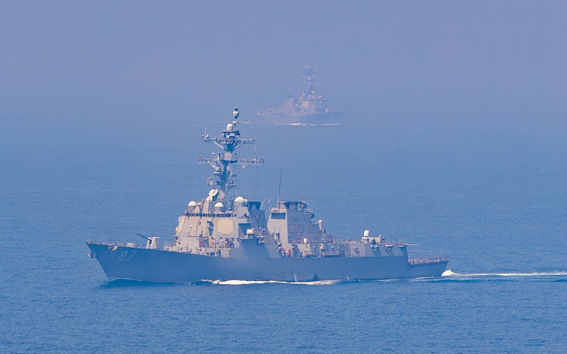 Chiến sự Trung Đông 8-5: Mỹ - Iran "hơn thua" về 3 tàu chiến, tàu Nhật - Hàn vượt qua Hormuz