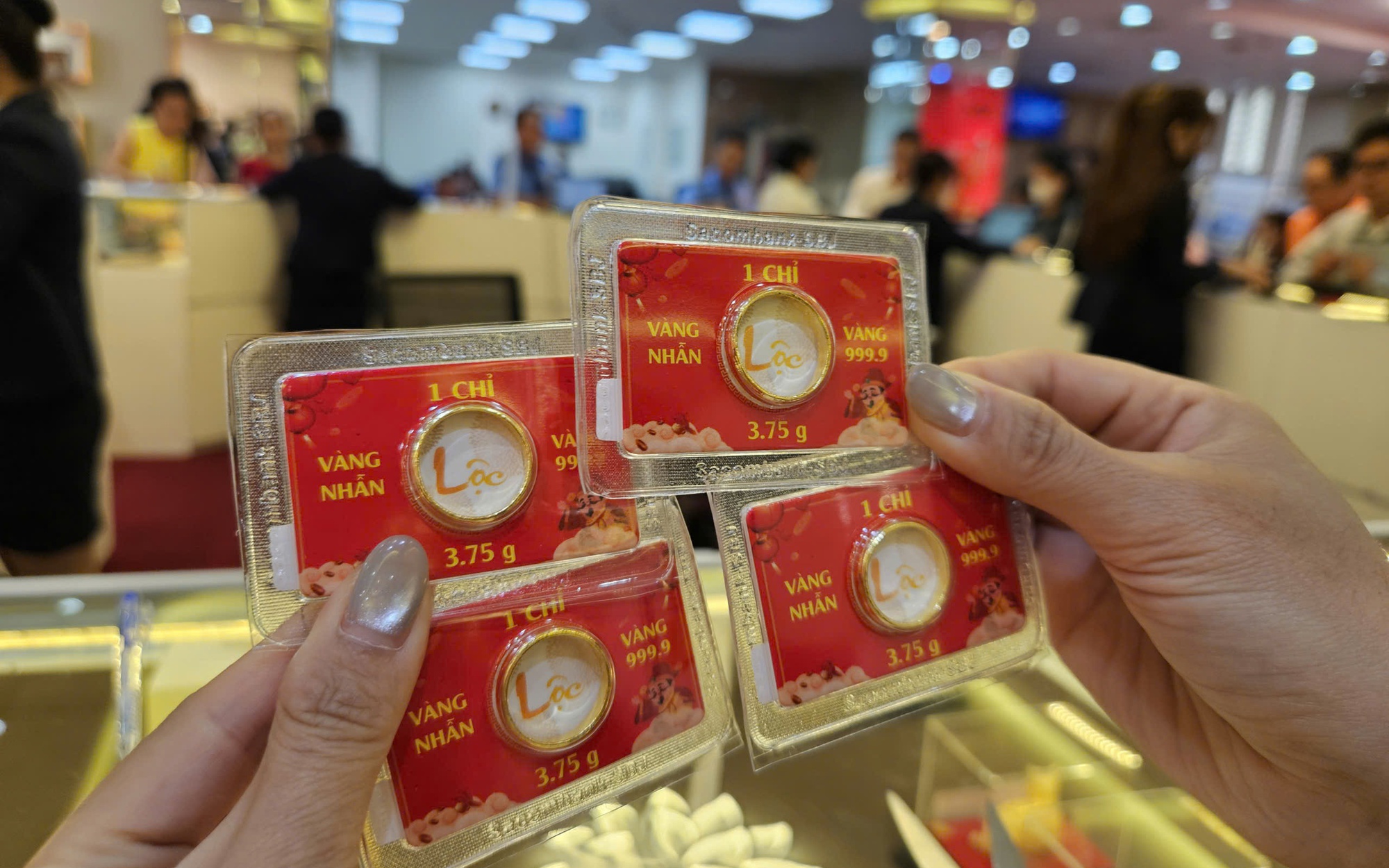 Sáng 8-5, giá vàng miếng SJC cao hơn vàng thế giới tới 17 triệu đồng/lượng
