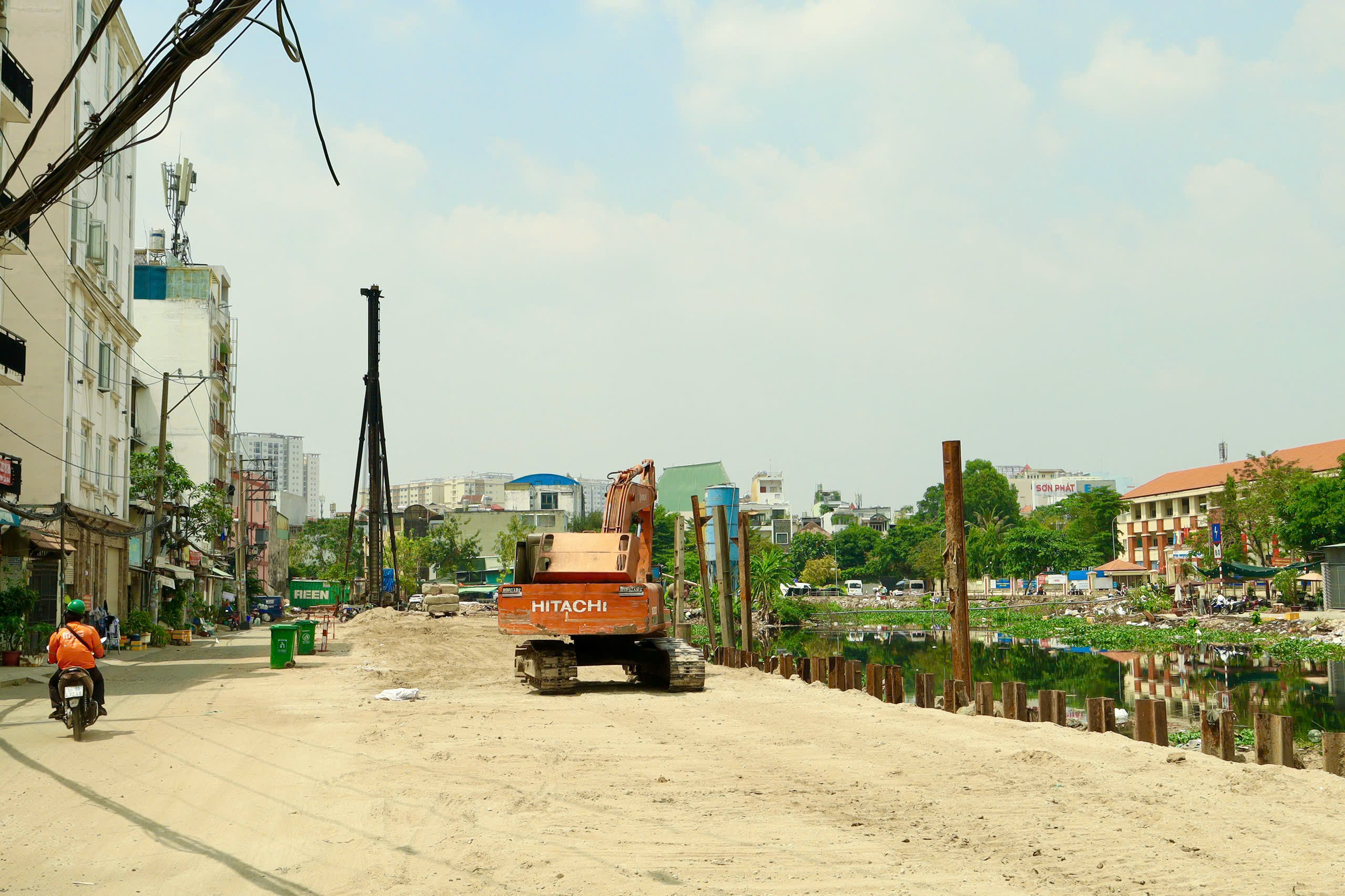 Người d&acirc;n th&aacute;o dỡ nh&agrave;, nhường chỗ cho rạch Xuy&ecirc;n T&acirc;m - Ảnh 6.