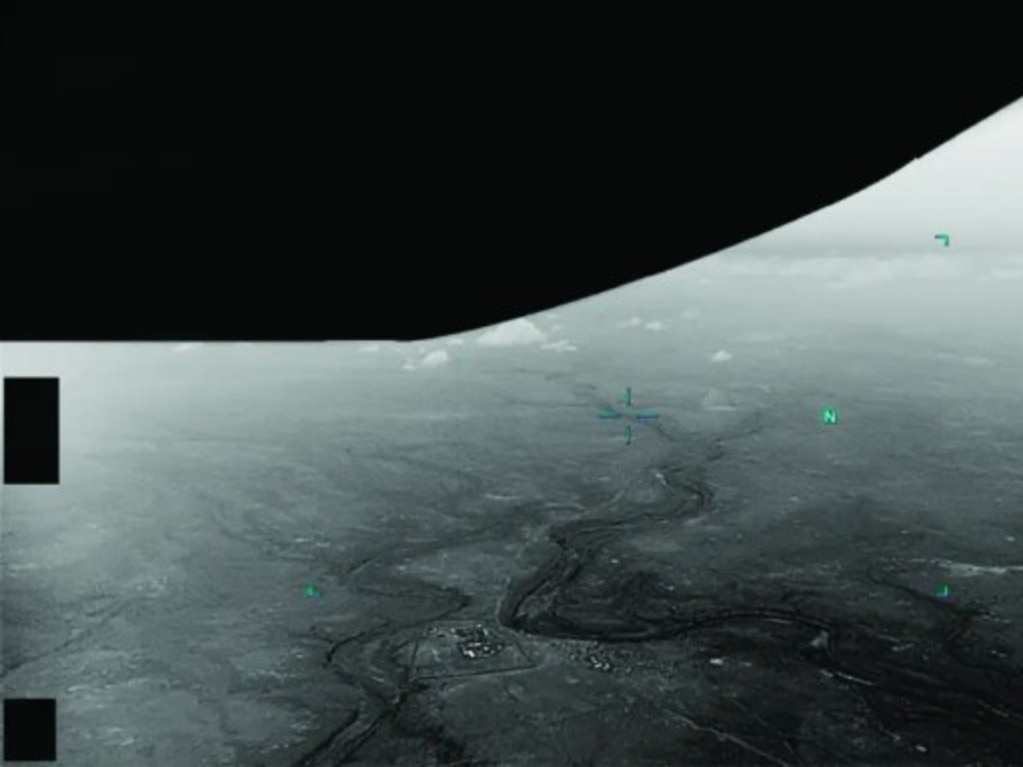 Mỹ công bố 162 hồ sơ về UFO gây chấn động - Ảnh 4.