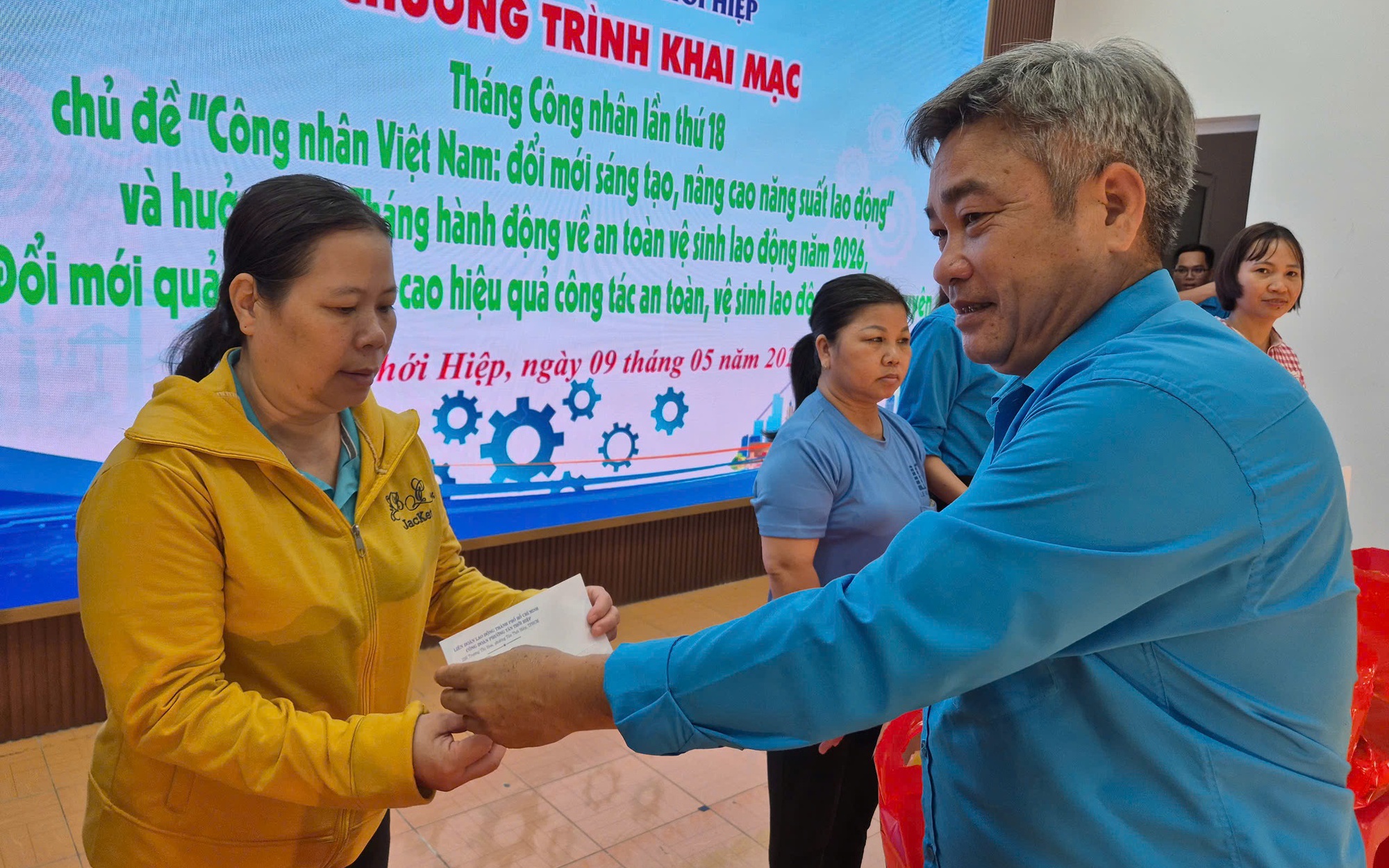 Tháng Công nhân ở phường Tân Thới Hiệp: Hướng đến chăm lo thực chất