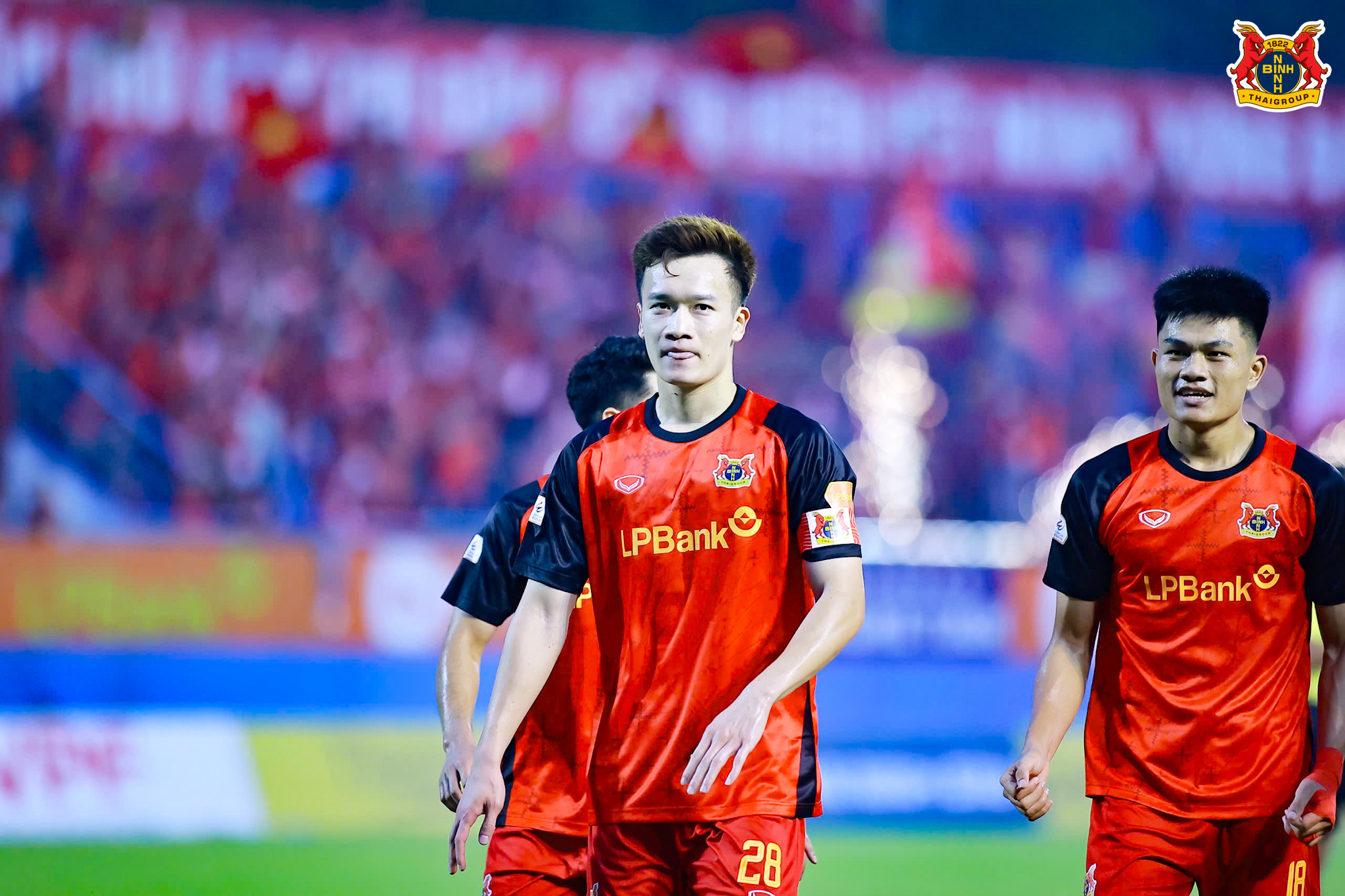 V-League: H&agrave; Nội FC sẩy ch&acirc;n trước Thanh Ho&aacute;, bật khỏi Top 3 - Ảnh 2.