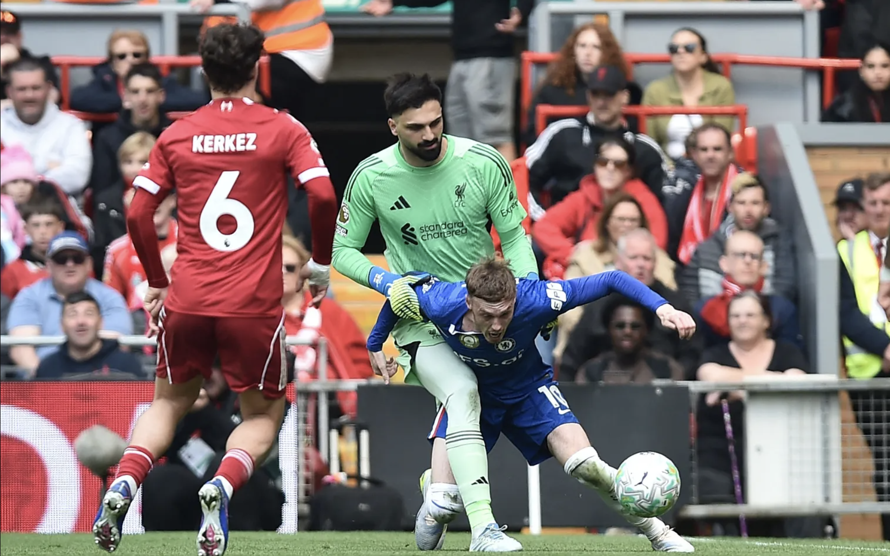 Rơi chiến thắng tại Anfield, Liverpool chậm giấc mơ Champions League