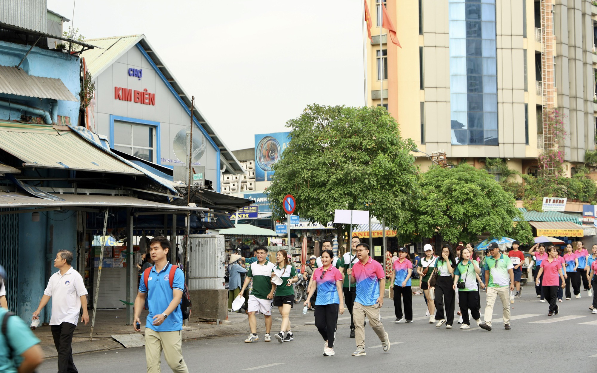 Phường Chợ Lớn phát động Tháng Công nhân, tiếp nhận hơn 1,3 tỉ đồng cho Quỹ “Vì người nghèo”