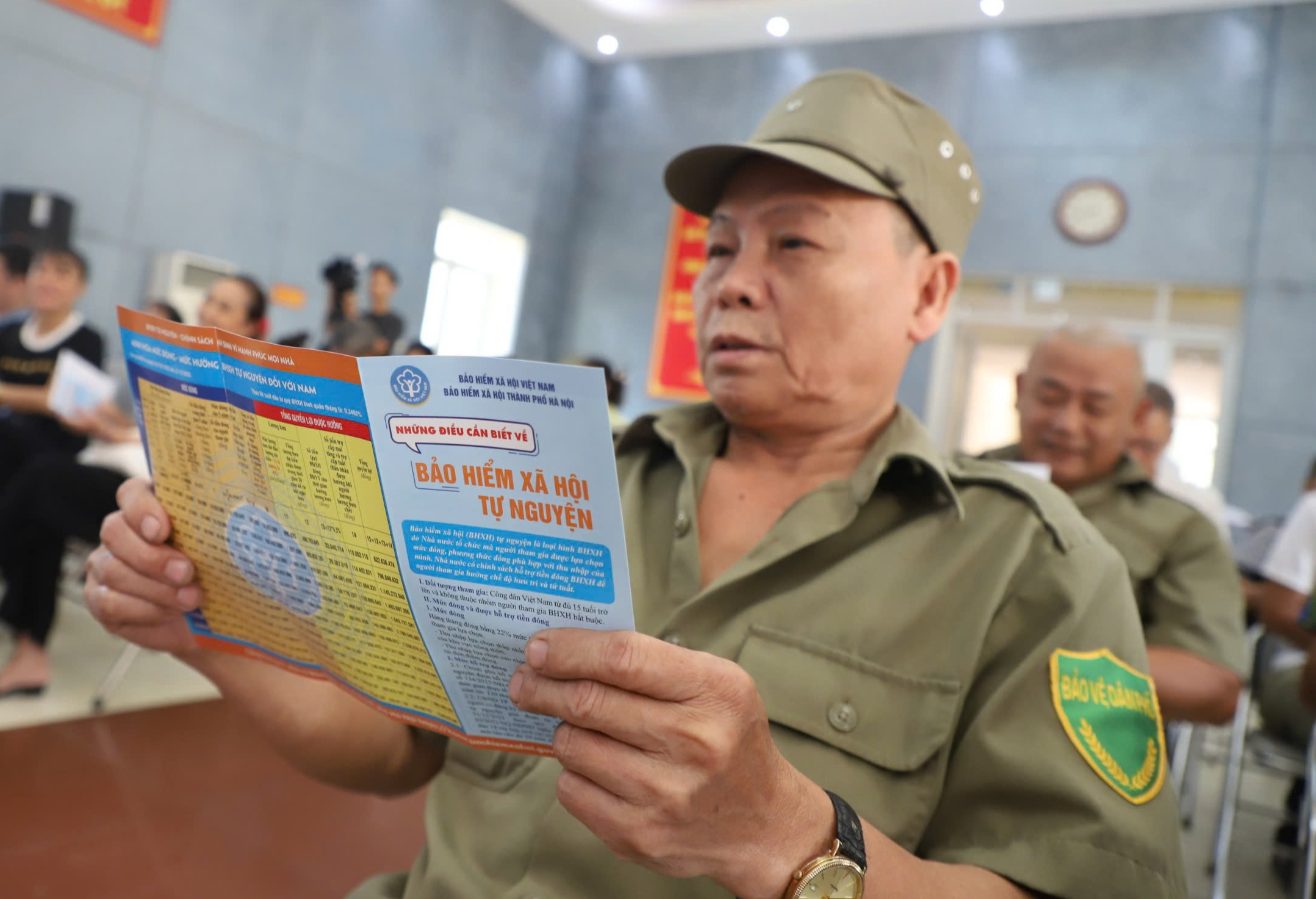 Vừa nhận lương hưu, đi làm thêm có phải đóng BHXH? - Ảnh 1.