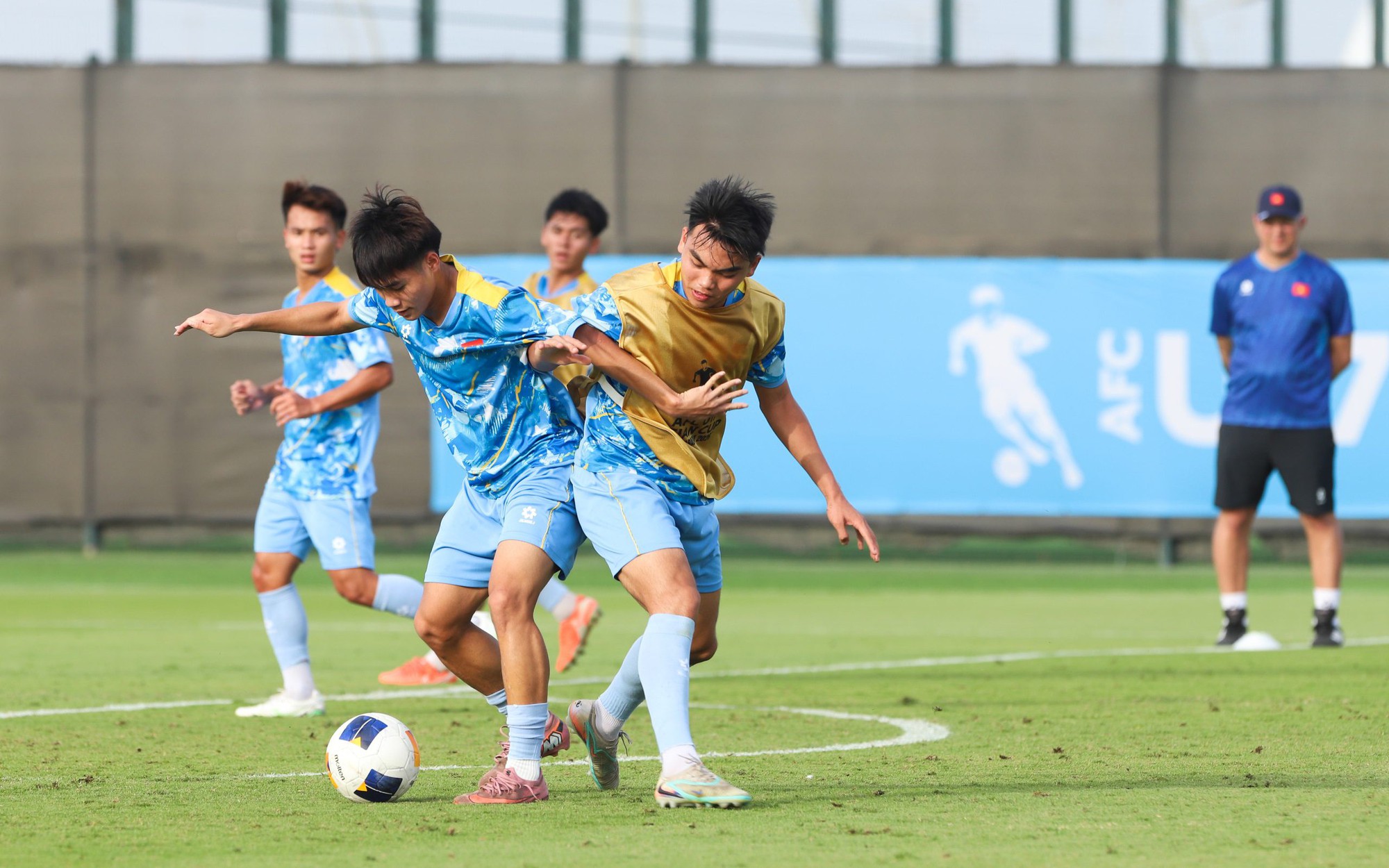 Bảng đấu của U17 Việt Nam khó lường sau lượt trận thứ 2 - Ảnh 2.