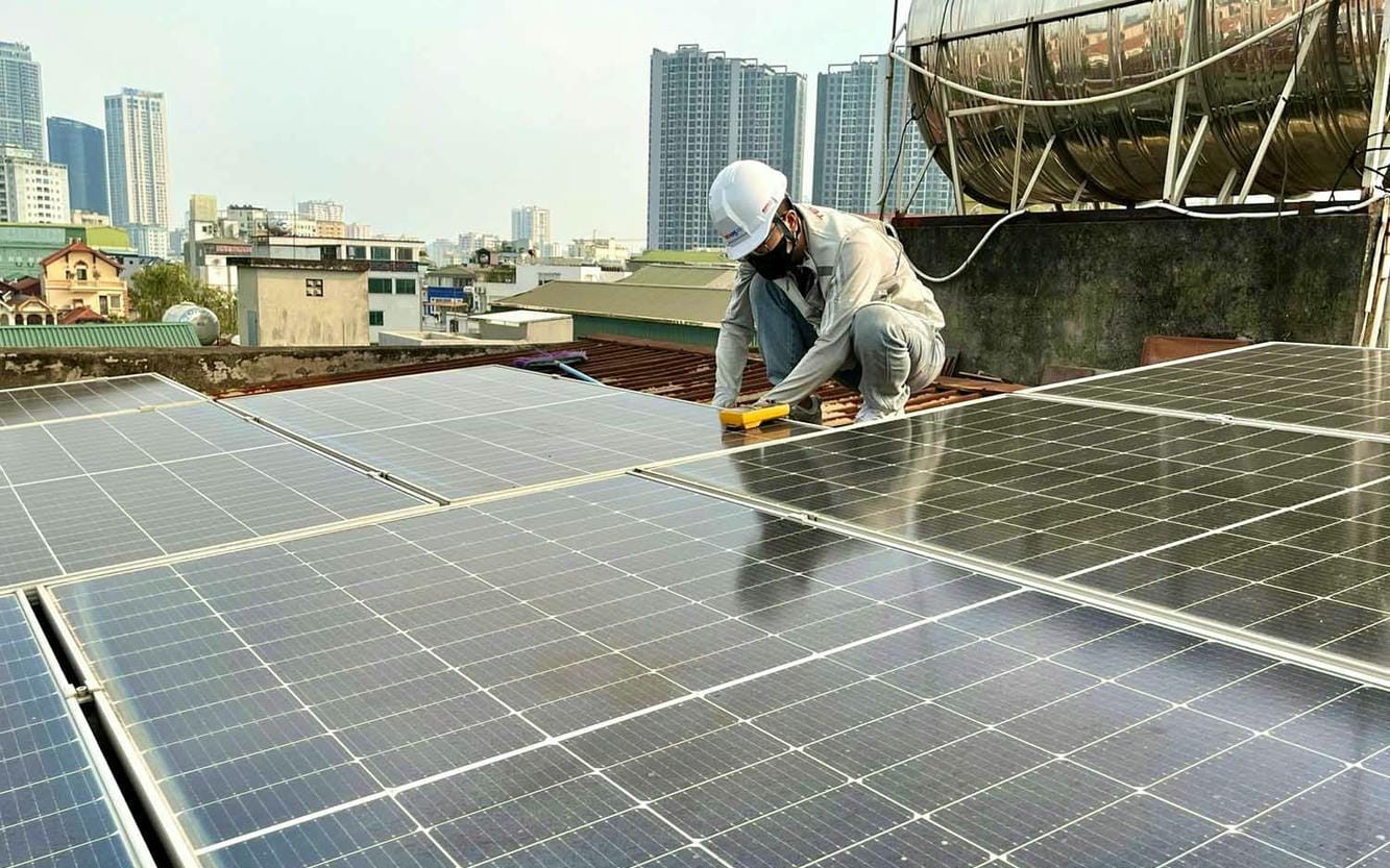 Tiền điện bao nhiêu mỗi tháng thì hộ gia đình nên lắp điện mặt trời mái nhà?