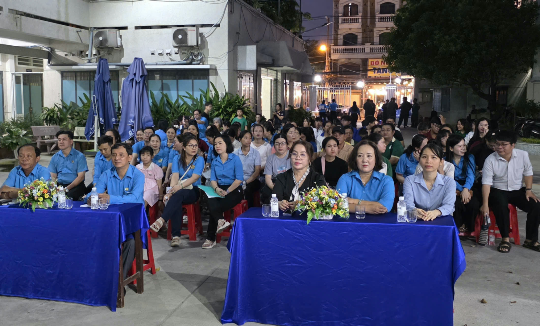 Công đoàn phường An Hội Đông lan tỏa phong trào "Thành phố muôn sắc hoa" - Ảnh 3.