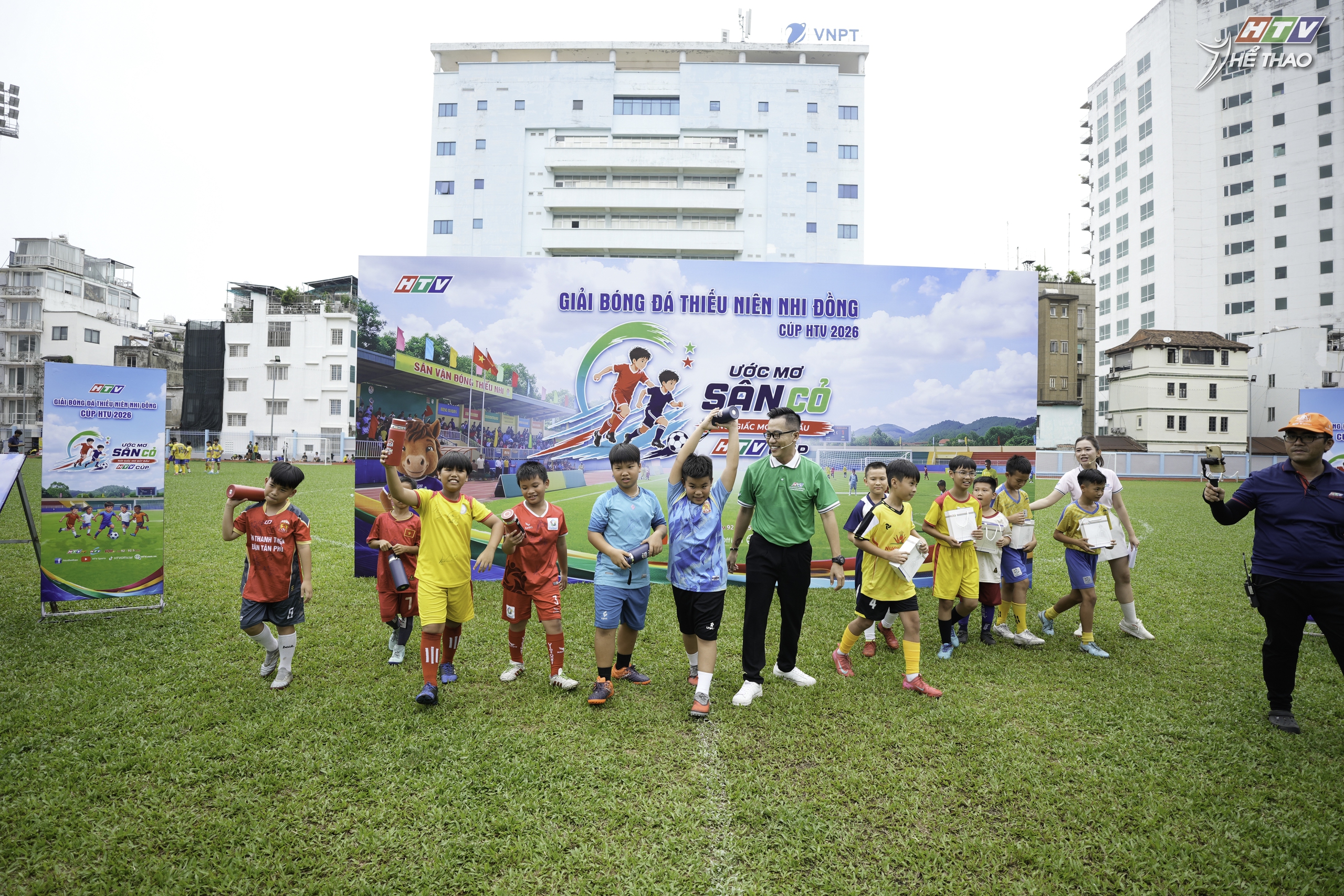 HTV lần đầu tổ chức Giải bóng đá Thiếu niên - Nhi đồng Cúp HTV 2026 với chủ đề "Ước mơ sân cỏ" - Ảnh 7.