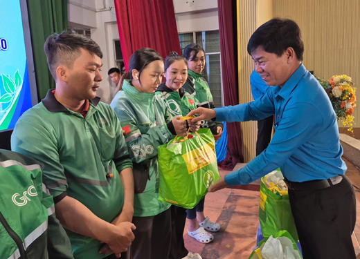 ĐIỂM TỰA VỮNG CHẮC CỦA C&Ocirc;NG NH&Acirc;N - LAO ĐỘNG (*): Củng cố nội lực, khẳng định vai tr&ograve; - Ảnh 1.