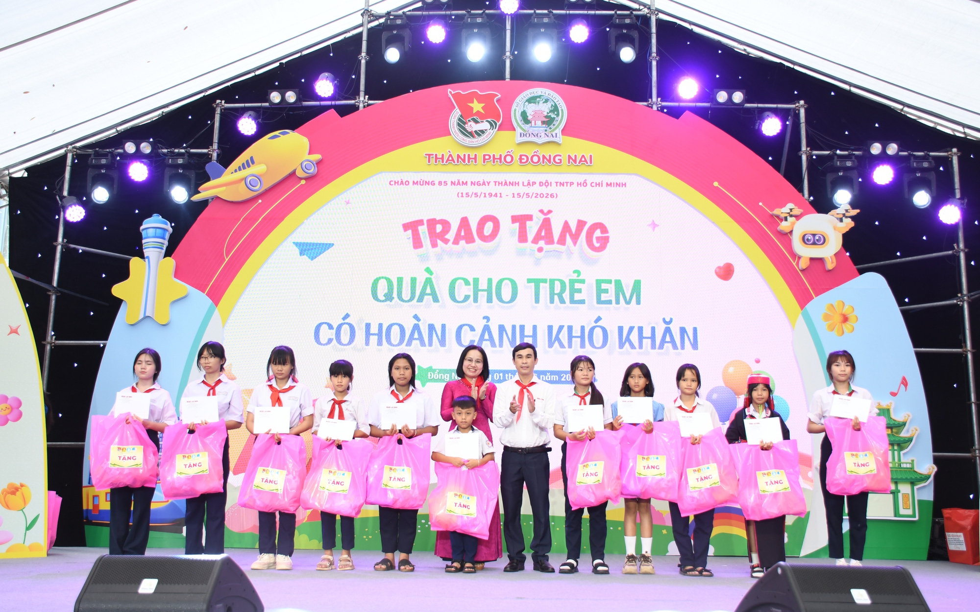 50 suất học bổng hỗ trợ học tập đến với học sinh vượt khó, vươn lên ở Đồng Nai