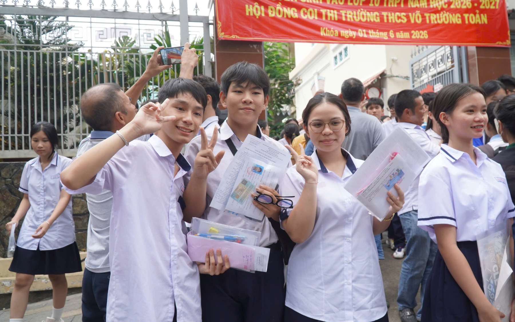 Mới: Xem gợi ý giải đề thi môn ngữ văn lớp 10 tại đây