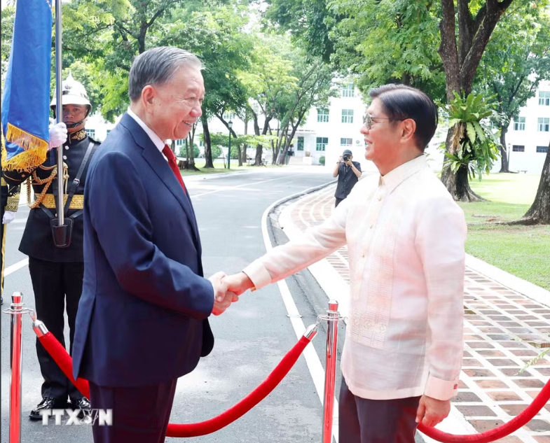 21 loạt đại bác chào mừng Tổng Bí thư, Chủ tịch nước Tô Lâm thăm cấp Nhà nước Philippines - Ảnh 2.