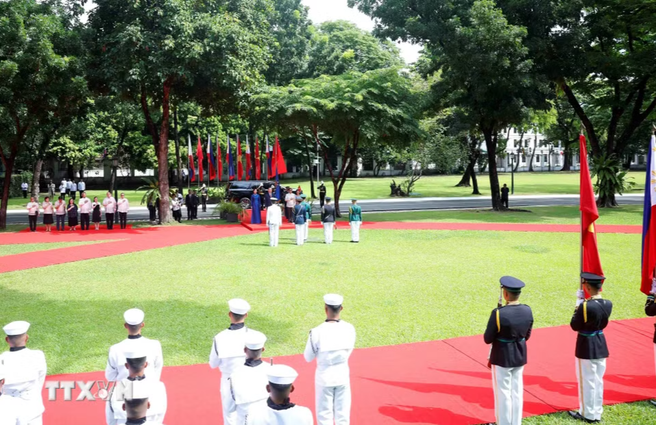 21 loạt đại bác chào mừng Tổng Bí thư, Chủ tịch nước Tô Lâm thăm cấp Nhà nước Philippines - Ảnh 7.