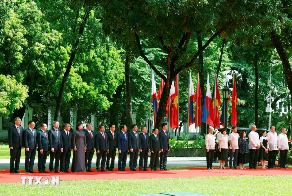21 loạt đại bác chào mừng Tổng Bí thư, Chủ tịch nước Tô Lâm thăm cấp Nhà nước Philippines - Ảnh 5.