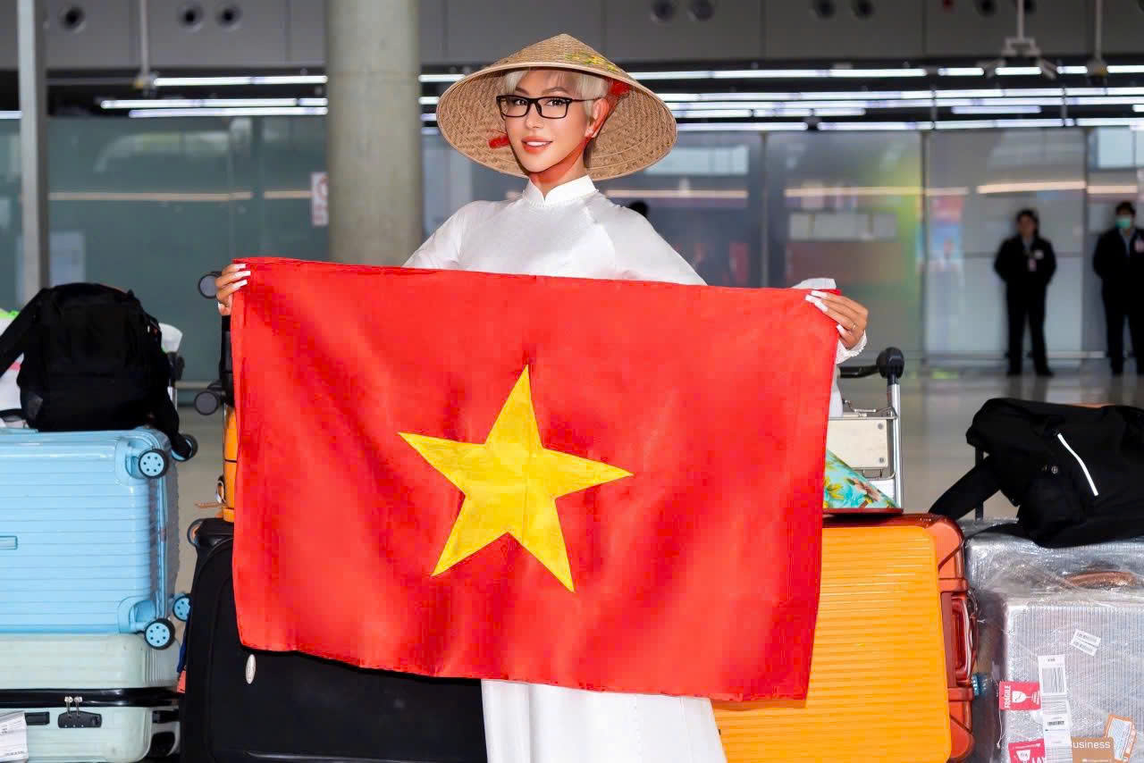 Mang áo dài, nón lá đến Thái Lan, Vân Phạm bắt đầu hành trình tại Mrs Tourism Queen International 2026 - Ảnh 1.