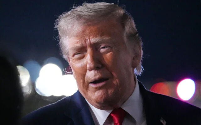 &Ocirc;ng Donald Trump dọa đ&aacute;nh sập cầu v&agrave; nh&agrave; m&aacute;y điện, Iran sẽ phải "trả gi&aacute;" - Ảnh 1.
