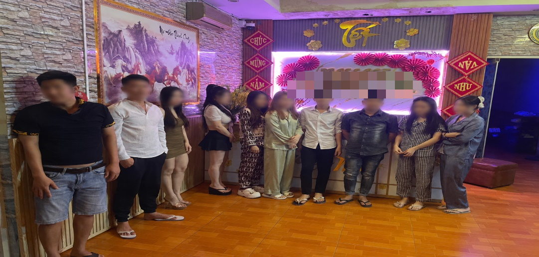 B&ecirc;n trong massage tr&aacute; h&igrave;nh ở T&acirc;y Ninh v&agrave; những c&uacute; sốc từ vụ triệt ph&aacute; 2026 - Ảnh 1.