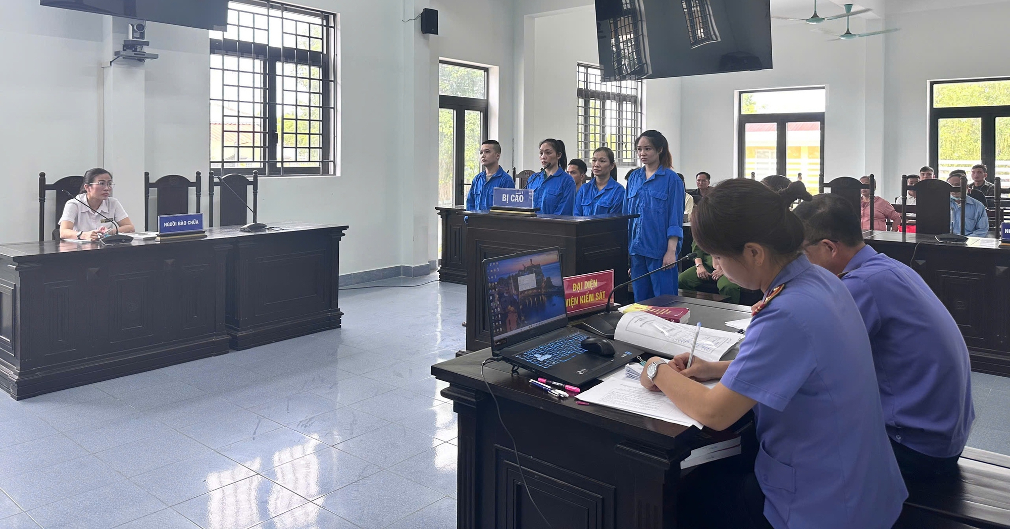 4 người Việt Nam tham gia đường dây rửa tiền có "trụ sở" ở Campuchia - Ảnh 1.
