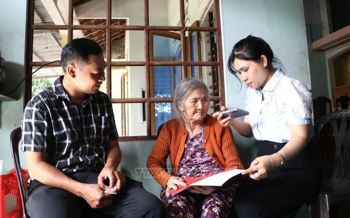 NHỮNG CÂU CHUYỆN NHỎ: Cuốn sổ trong con hẻm nhỏ