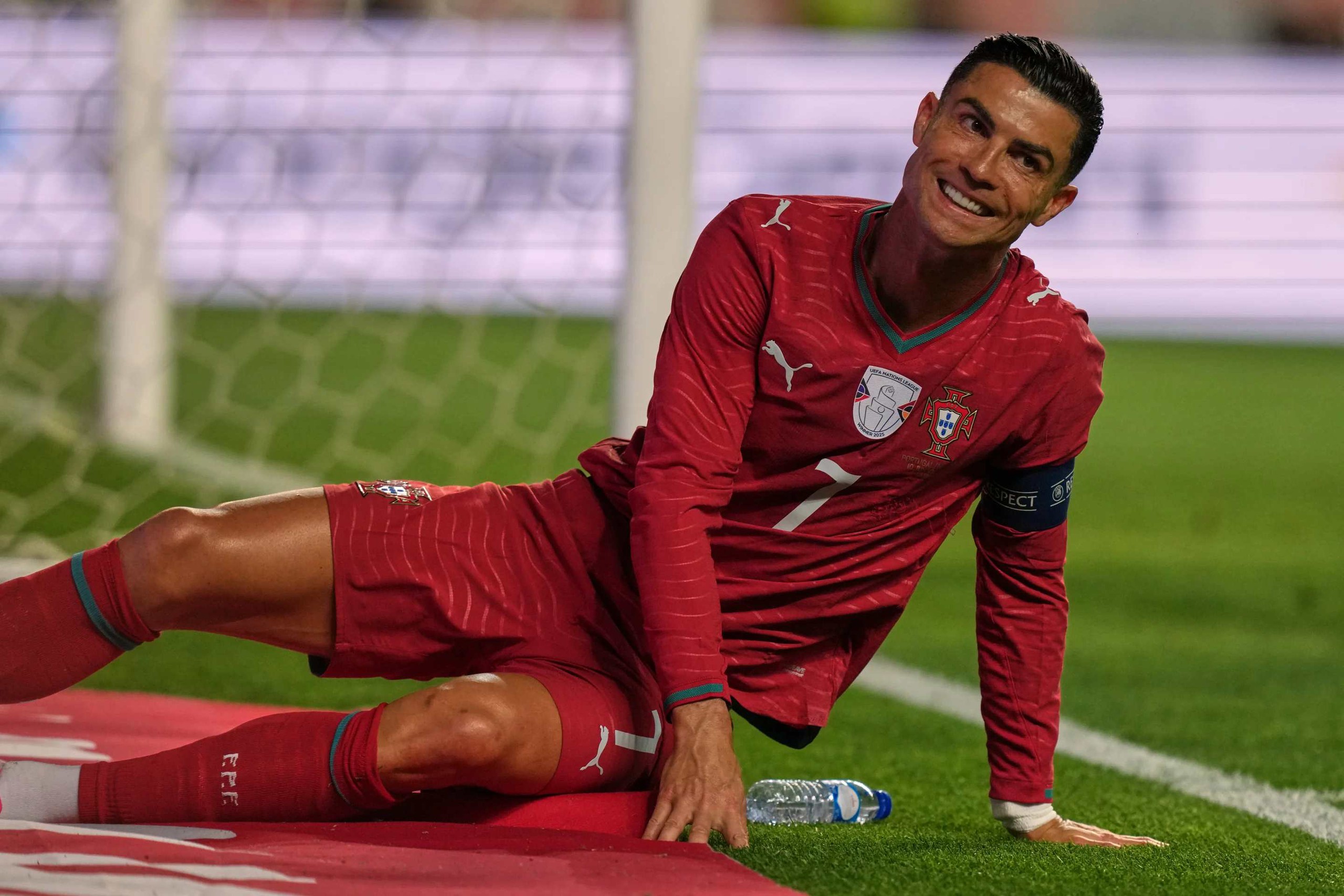 Ronaldo 2 lần đối mặt thủ môn vẫn bất lực, Bồ Đào Nha thắng nhọc Nigeria - Ảnh 1.