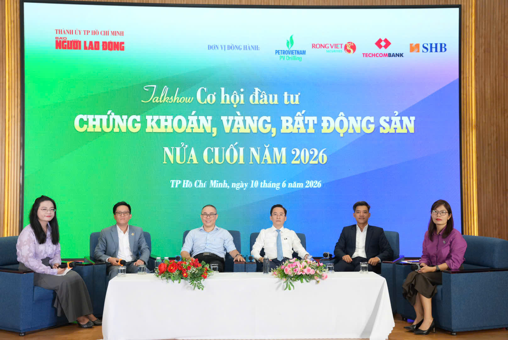 Cơ hội đầu tư chứng khoán , vàng , bất động sản nửa cuối năm 2026 - Ảnh 2.