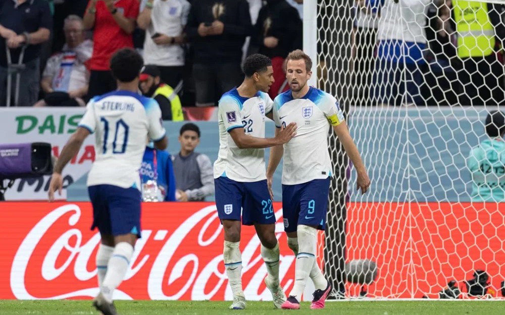 Chủ nhà Mỹ, Canada quyết thắng ngày ra quân World Cup 2026 - Ảnh 2.