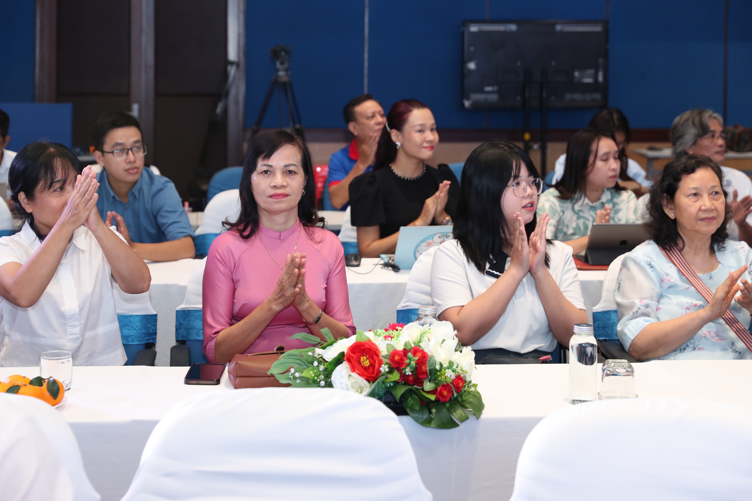 To&agrave;n cảnh trao giải 3 cuộc thi lớn tại B&aacute;o Người Lao Động - Ảnh 5.