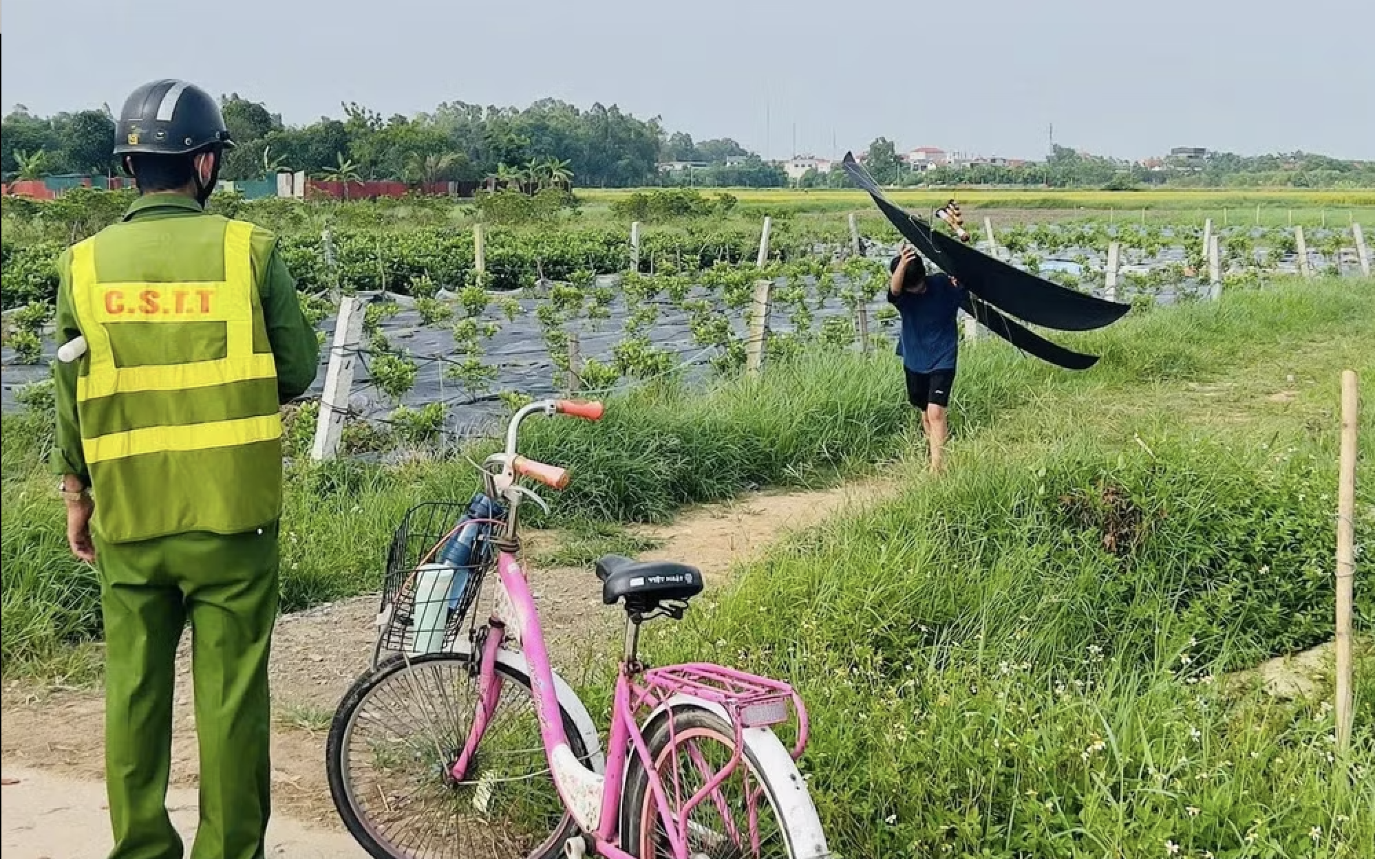 Cha mẹ sẽ bị xử lý nếu để con thả diều khu vực sân bay