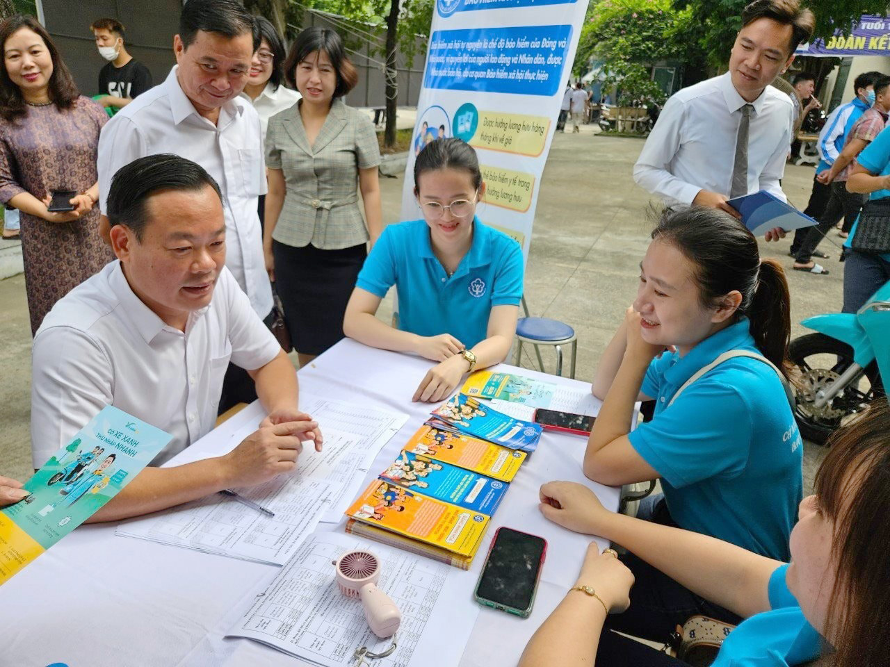 TPHCM: Đột phá an sinh từ 3 nghị quyết mới - Ảnh 1.
