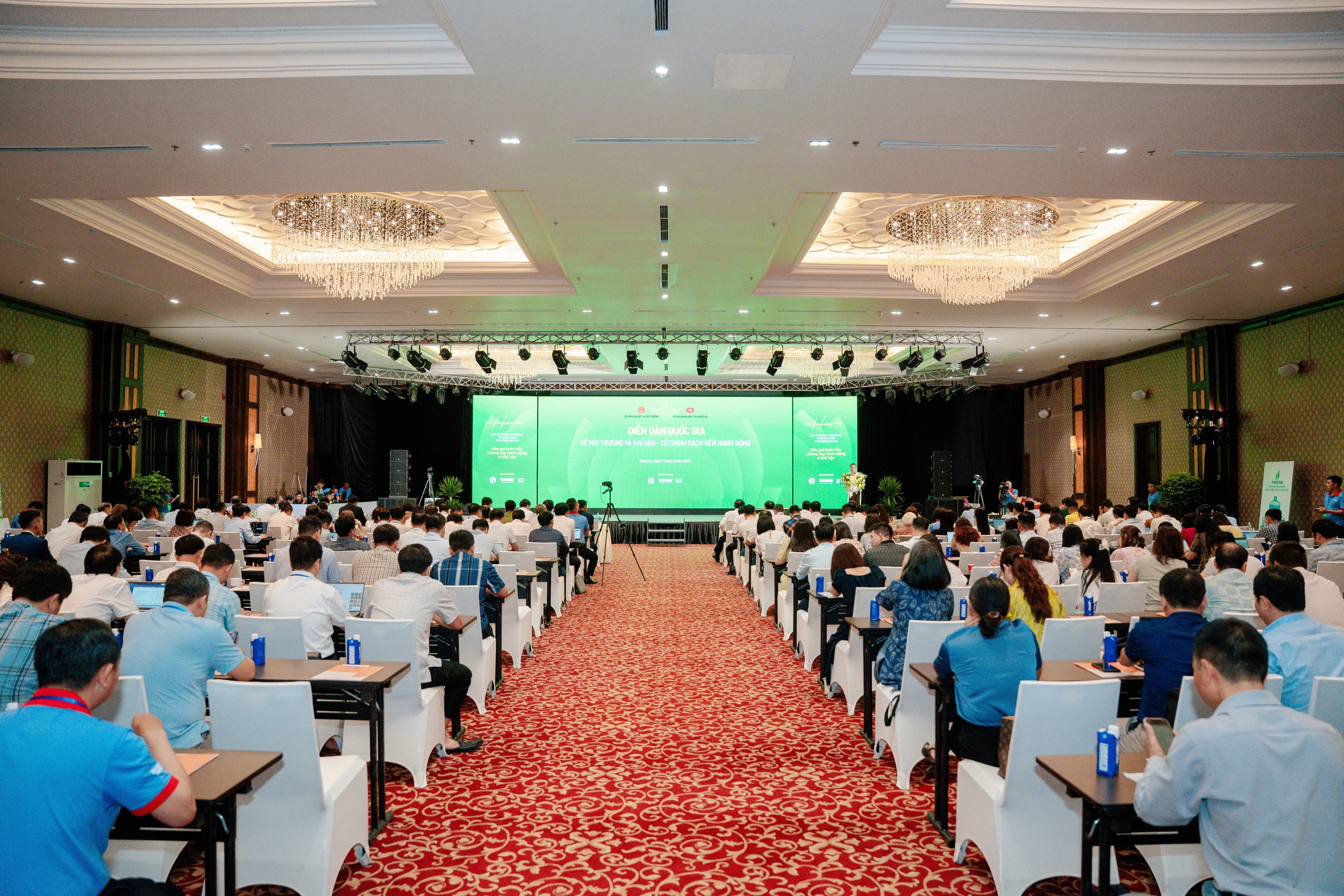 Vinamilk lan tỏa c&aacute;c thực h&agrave;nh giảm ph&aacute;t thải tại diễn đ&agrave;n quốc gia về m&ocirc;i trường - Ảnh 2.