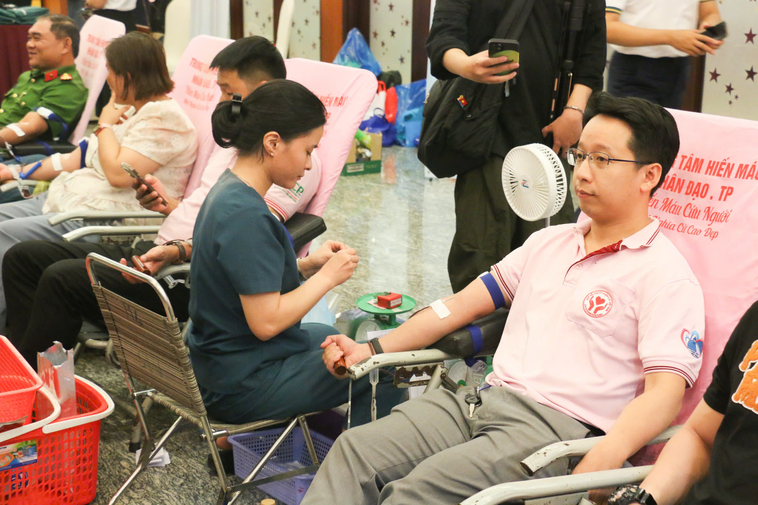 32 tỉnh, th&agrave;nh chung tay hiến m&aacute;u cứu người - Ảnh 2.