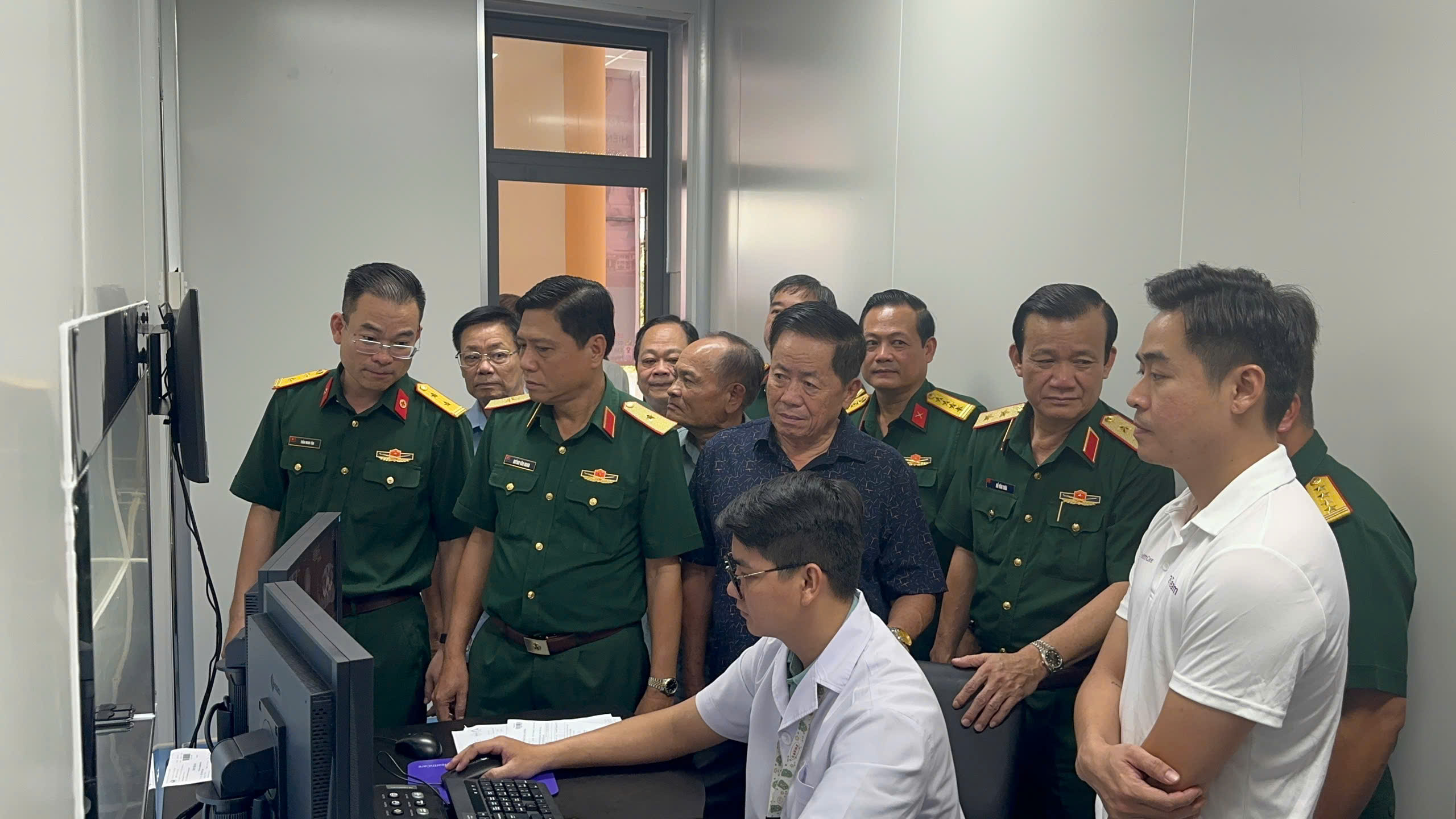 Bệnh viện Qu&acirc;n y 120 đột ph&aacute; c&ocirc;ng nghệ, hướng đến bệnh viện th&ocirc;ng minh - Ảnh 3.