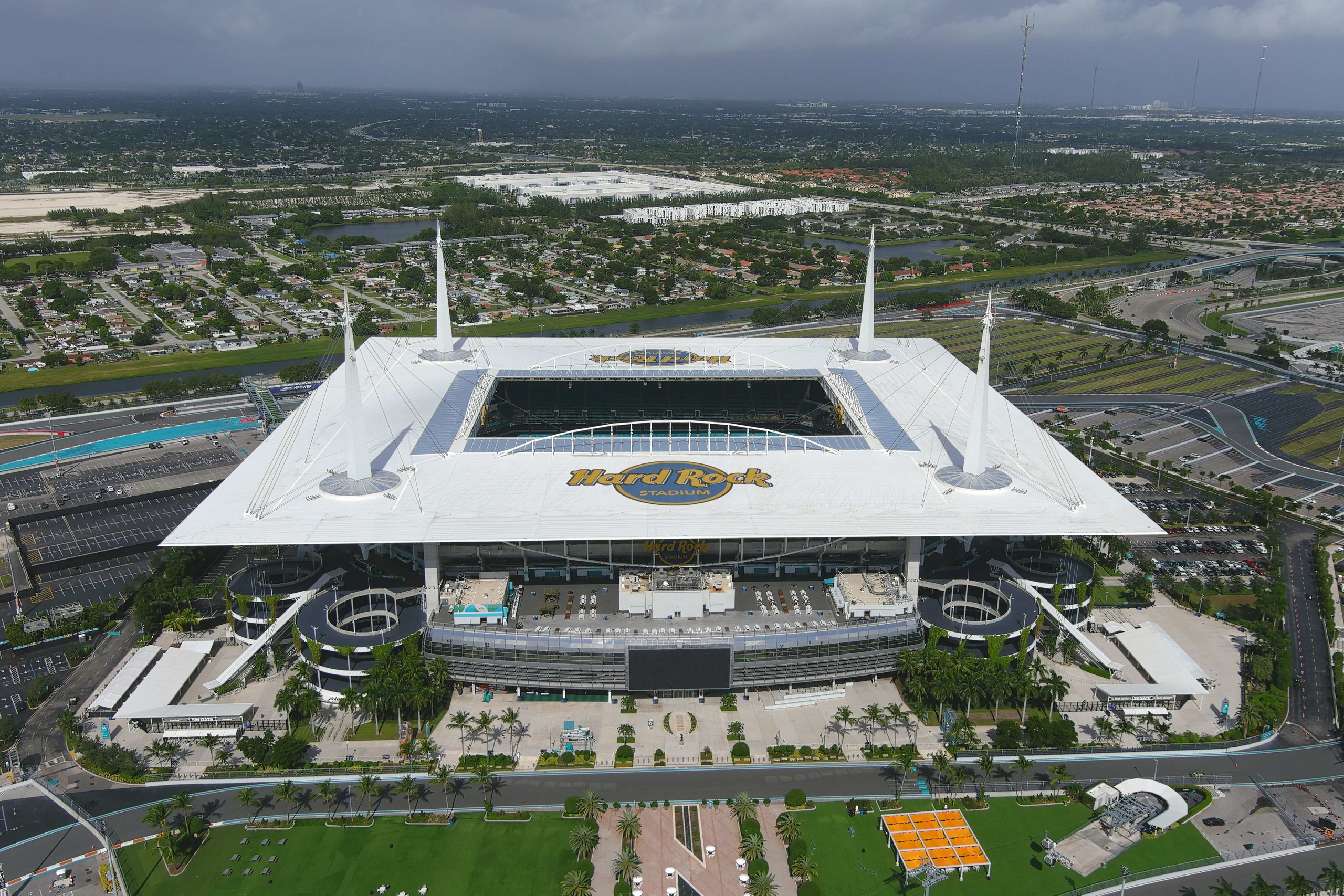 “Bóng ma” dưới lòng sân vận động World Cup 2026 - Ảnh 1.