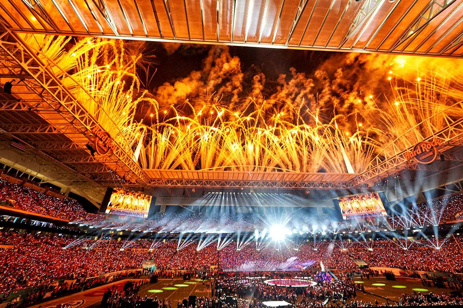 “Bóng ma” dưới lòng sân vận động World Cup 2026 - Ảnh 7.