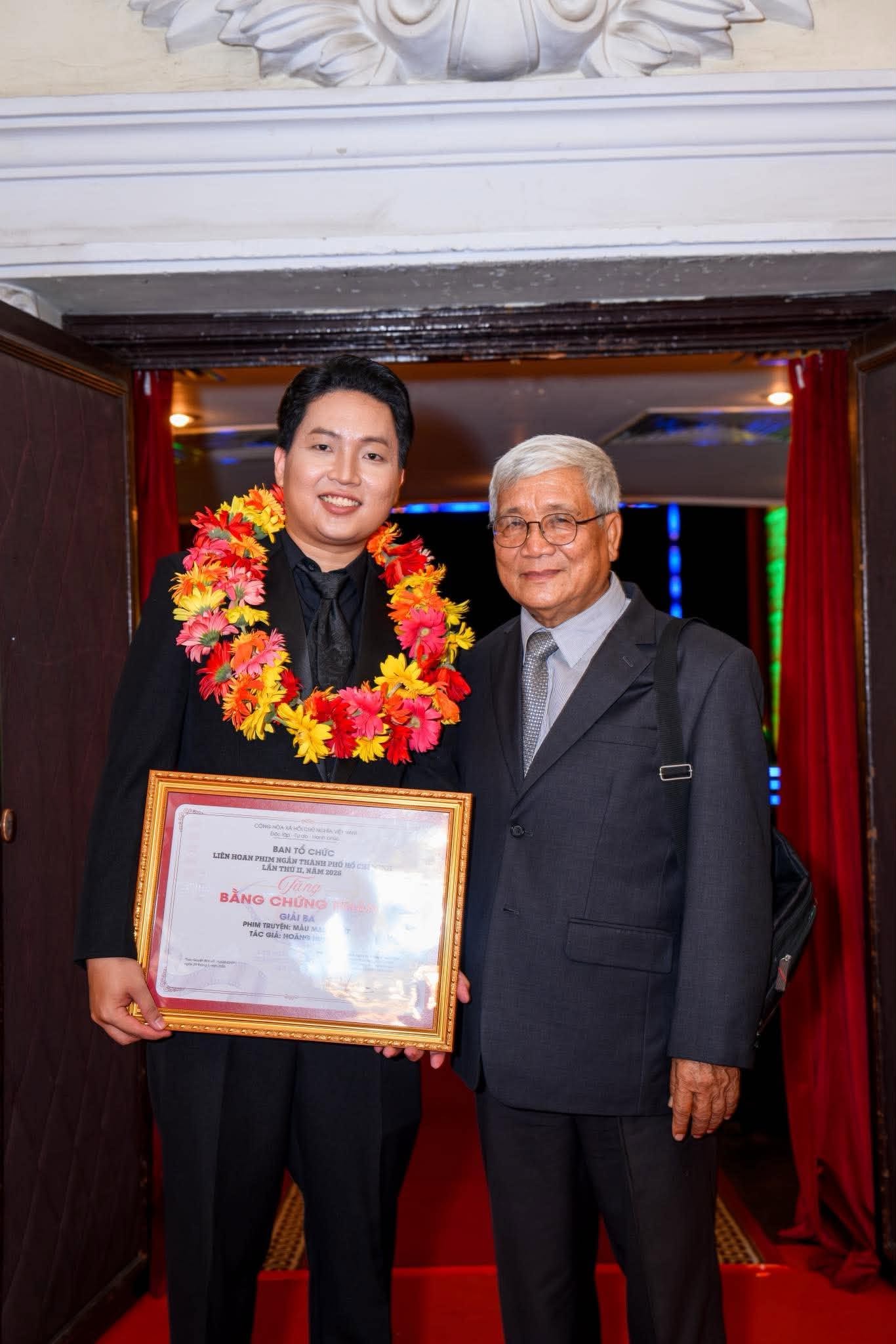 Ho&agrave;ng Huy Bụt đoạt giải tại Li&ecirc;n hoan phim Ngắn TP HCM lần II, hứa hẹn cuộc bứt ph&aacute; mới - Ảnh 3.